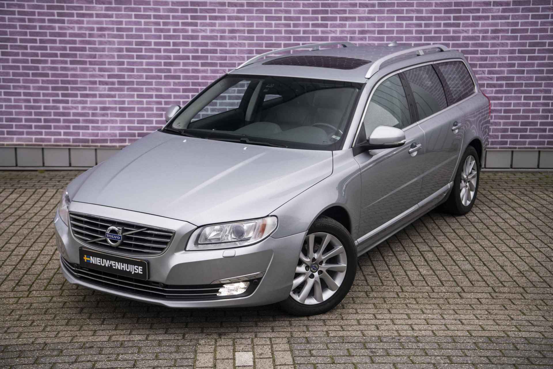 Volvo V70 2.0 T4 Polar+ | Navi | Leder | Trekhaak | Standkachel | Park Asisst | SK-Dak | Stoelverw. | DEALER ONDERHOUDEN | - 16/35