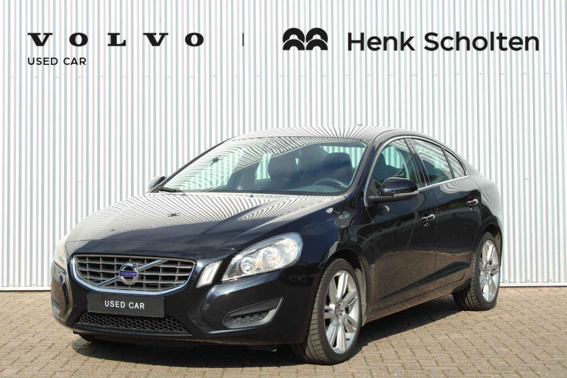 Volvo S60 T3 150PK AUT6 Momentum, Cruise Control, Navigatie, Parkeersensoren achter, Climate Control, 18" Lichtmetalen wielen, Regensensor, High performance audio, Buitenspiegels elektrisch inklapbaar - 1/21