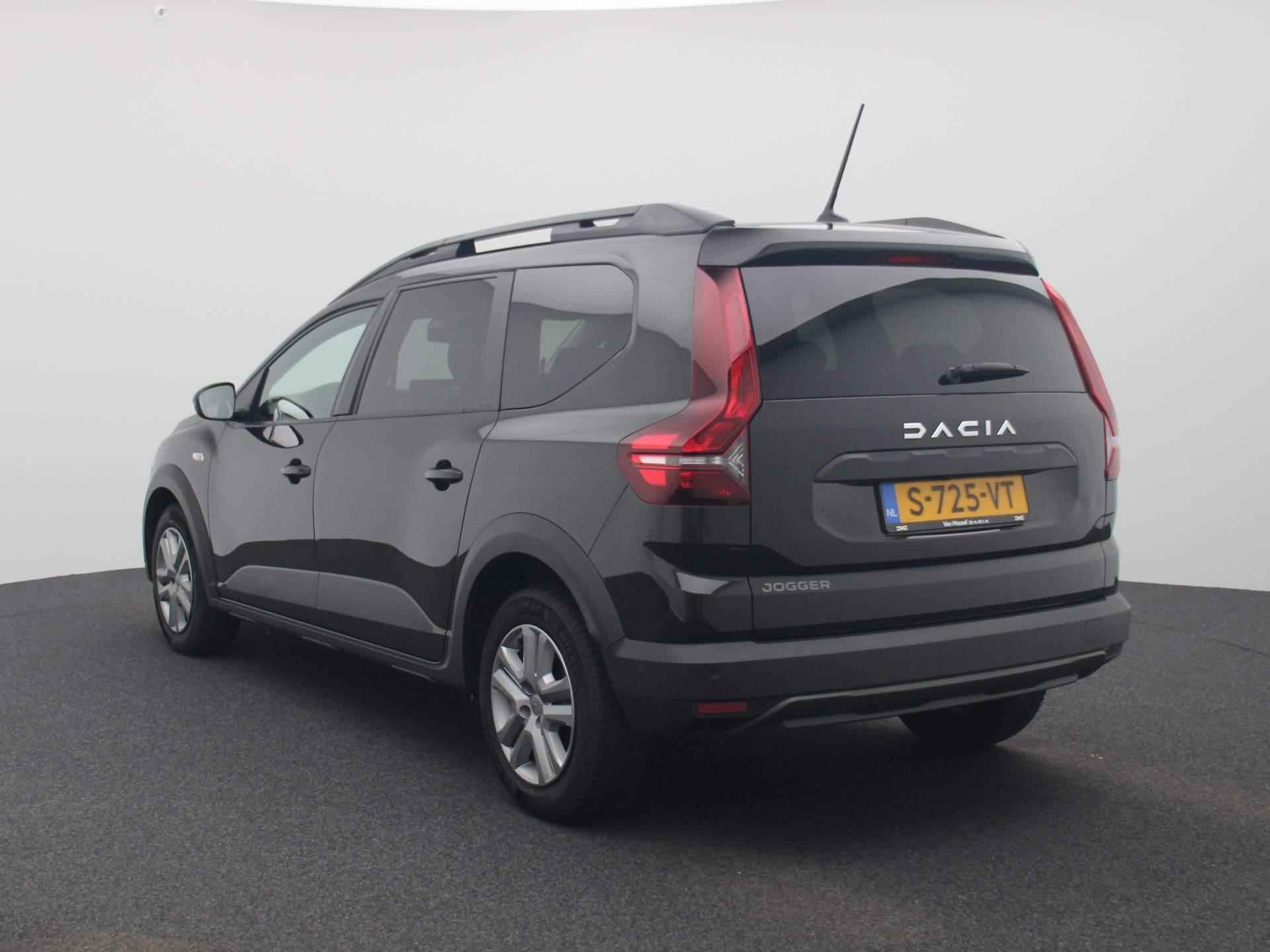 Dacia Jogger 1.0 TCe 110 Expression 7p. | Pack Assist | Pack MediaNav | Climate Control | Privacy Glass | LED-Verlichting | Cruise Control & Snelheidsbegrenzer | Apple Carplay & Android Auto - 2/37