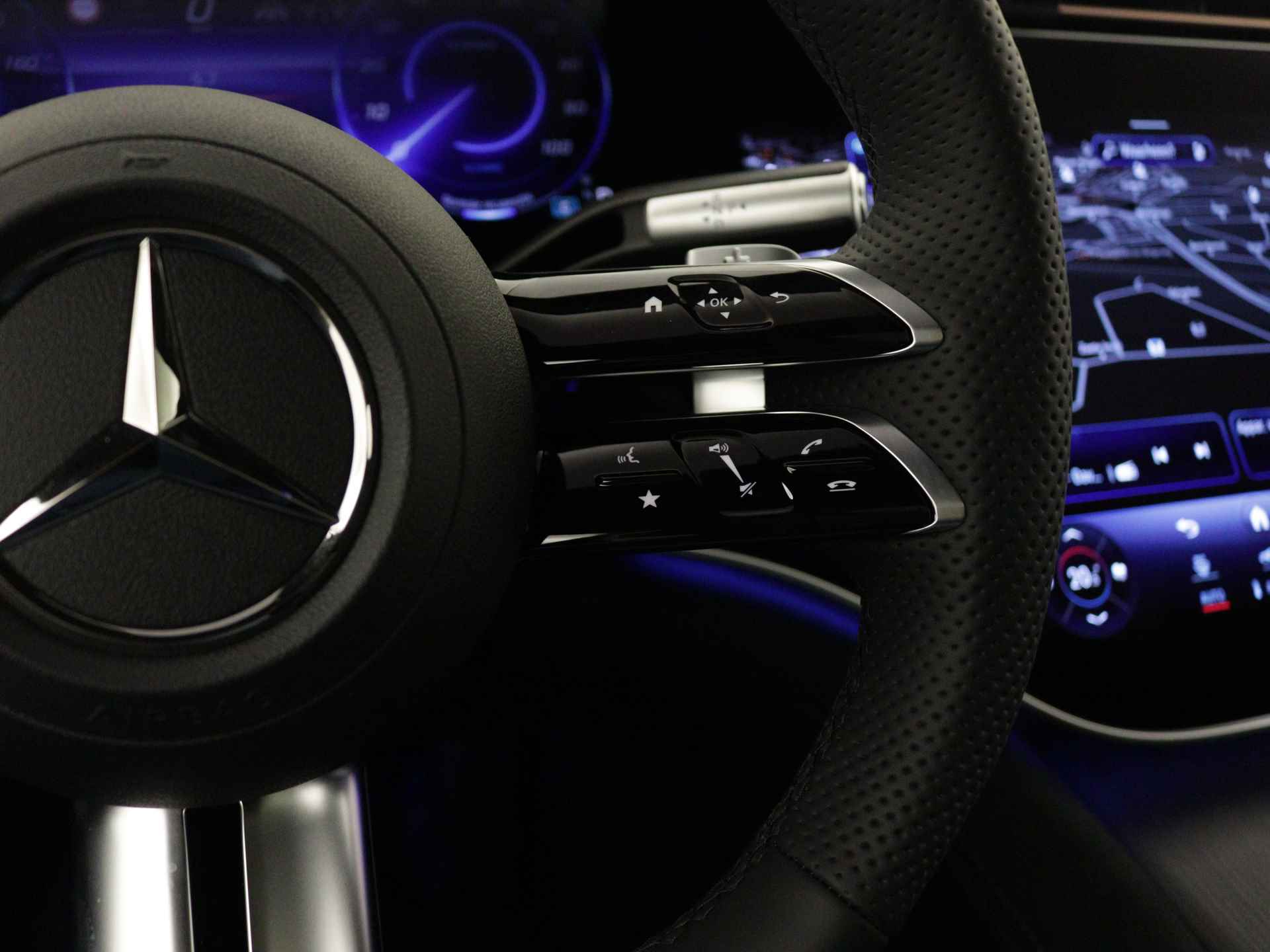 Mercedes-Benz EQS 580 4MATIC AMG Line 108 kWh | Achterasbesturing tot 10° | Garagedeuropener | Premium Plus pakket | Akoestiekcomfortpakket | MBUX augmented reality voor navigatie | Nightpakket | Rijassistentiepakket plus | - 20/37