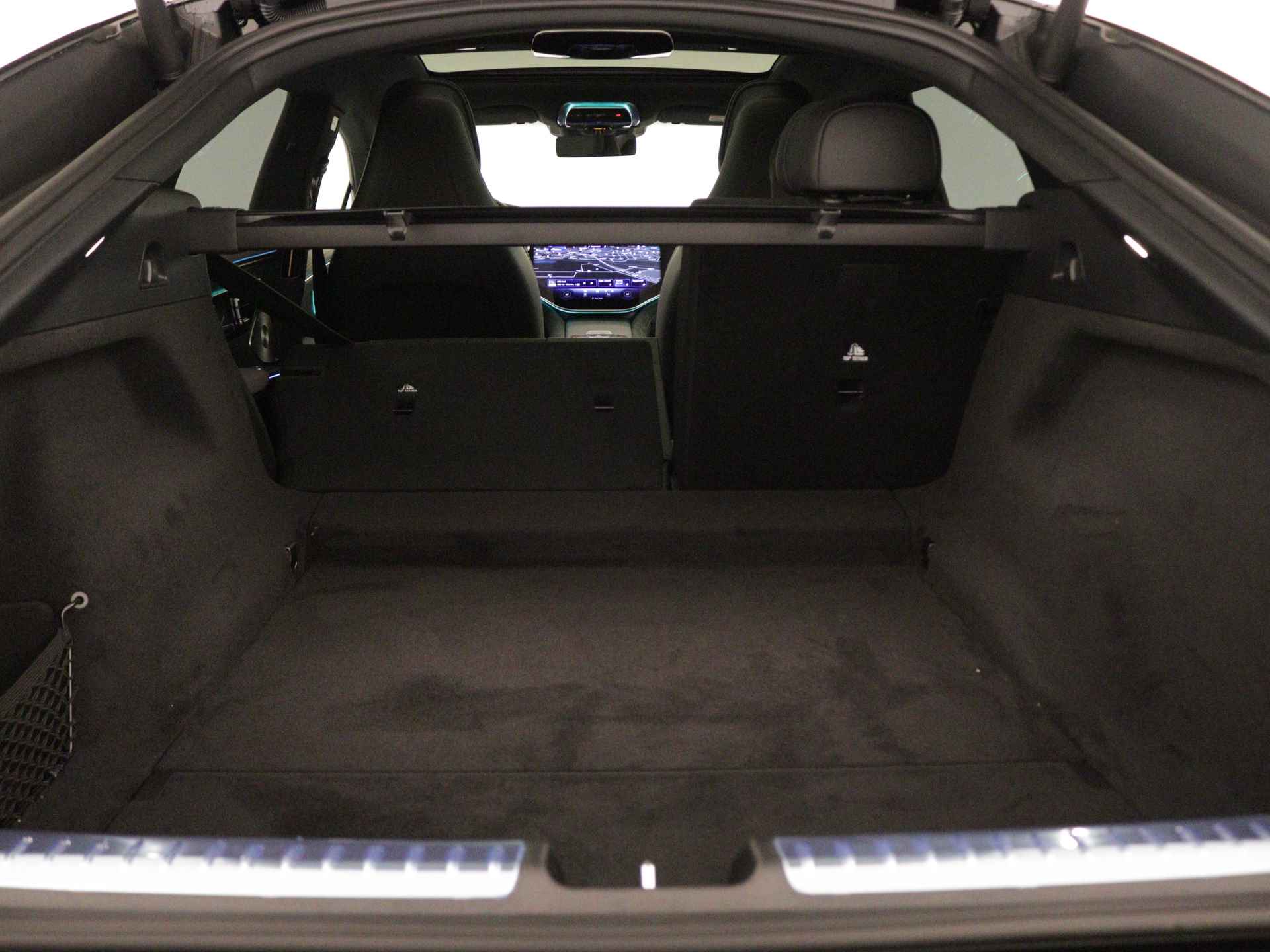 Mercedes-Benz EQS 580 4MATIC AMG Line 108 kWh | Achterasbesturing tot 10° | Garagedeuropener | Premium Plus pakket | Akoestiekcomfortpakket | MBUX augmented reality voor navigatie | Nightpakket | Rijassistentiepakket plus | - 36/37