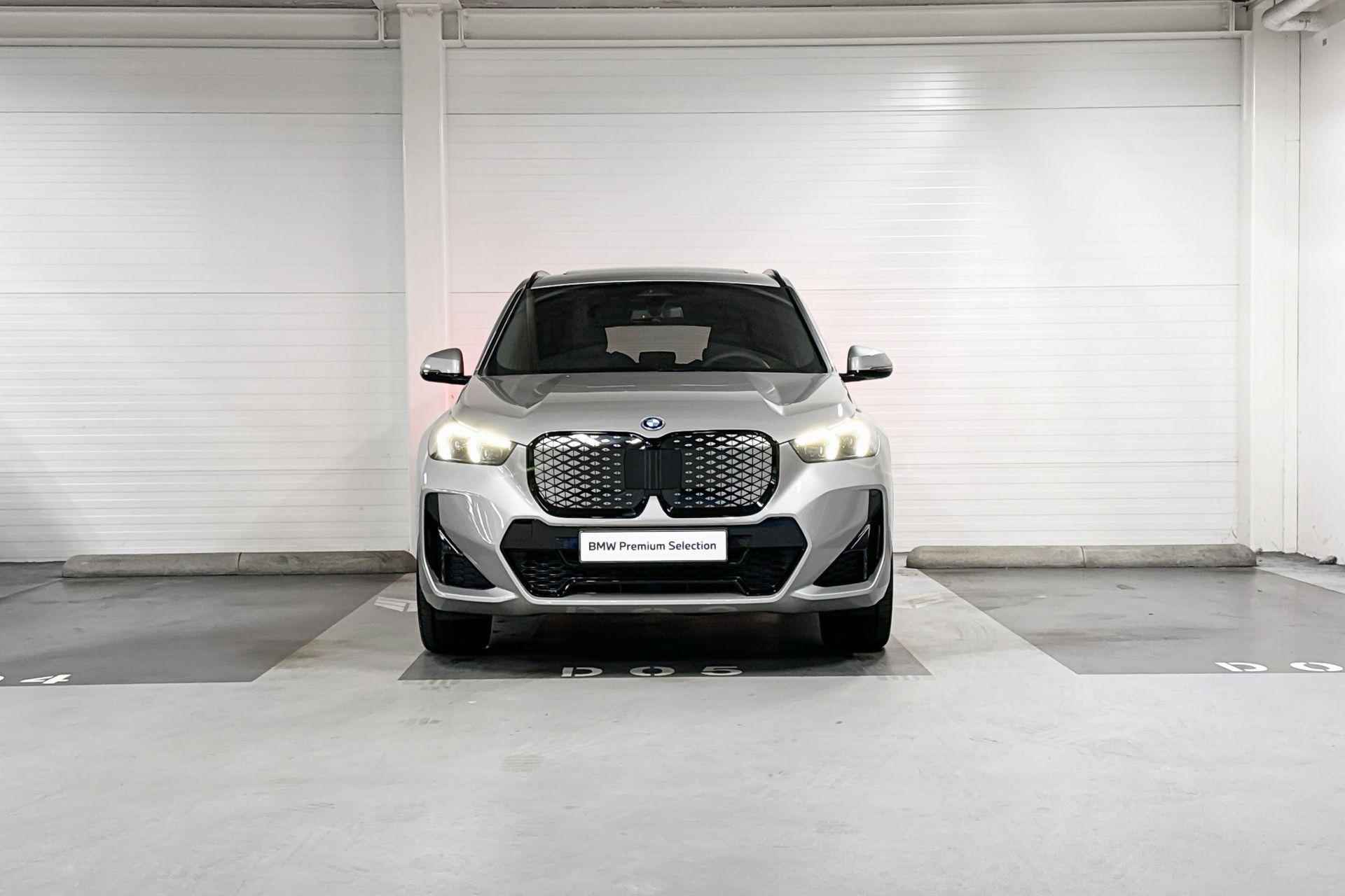 BMW iX1 eDrive20 M-Sport Pro | Premium Pack | Travel Pack | Harman/Kardon | Schuif-/Kanteldak - 4/21