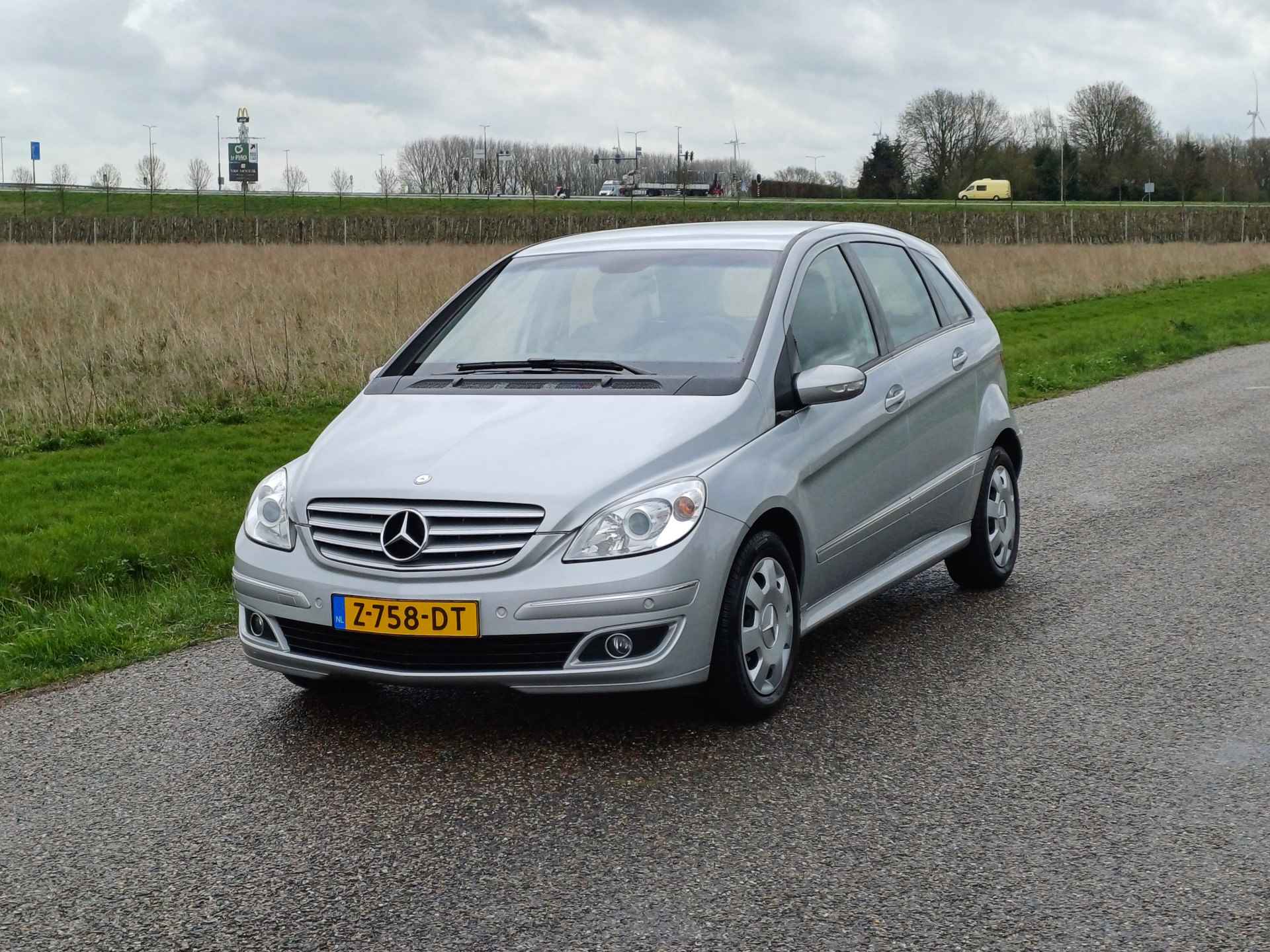 Mercedes-Benz B-Klasse 200 Top onderhoud | Trekhaak | Cruise | Clima | Parkeerhulp V+A | stoelv. - 4/41