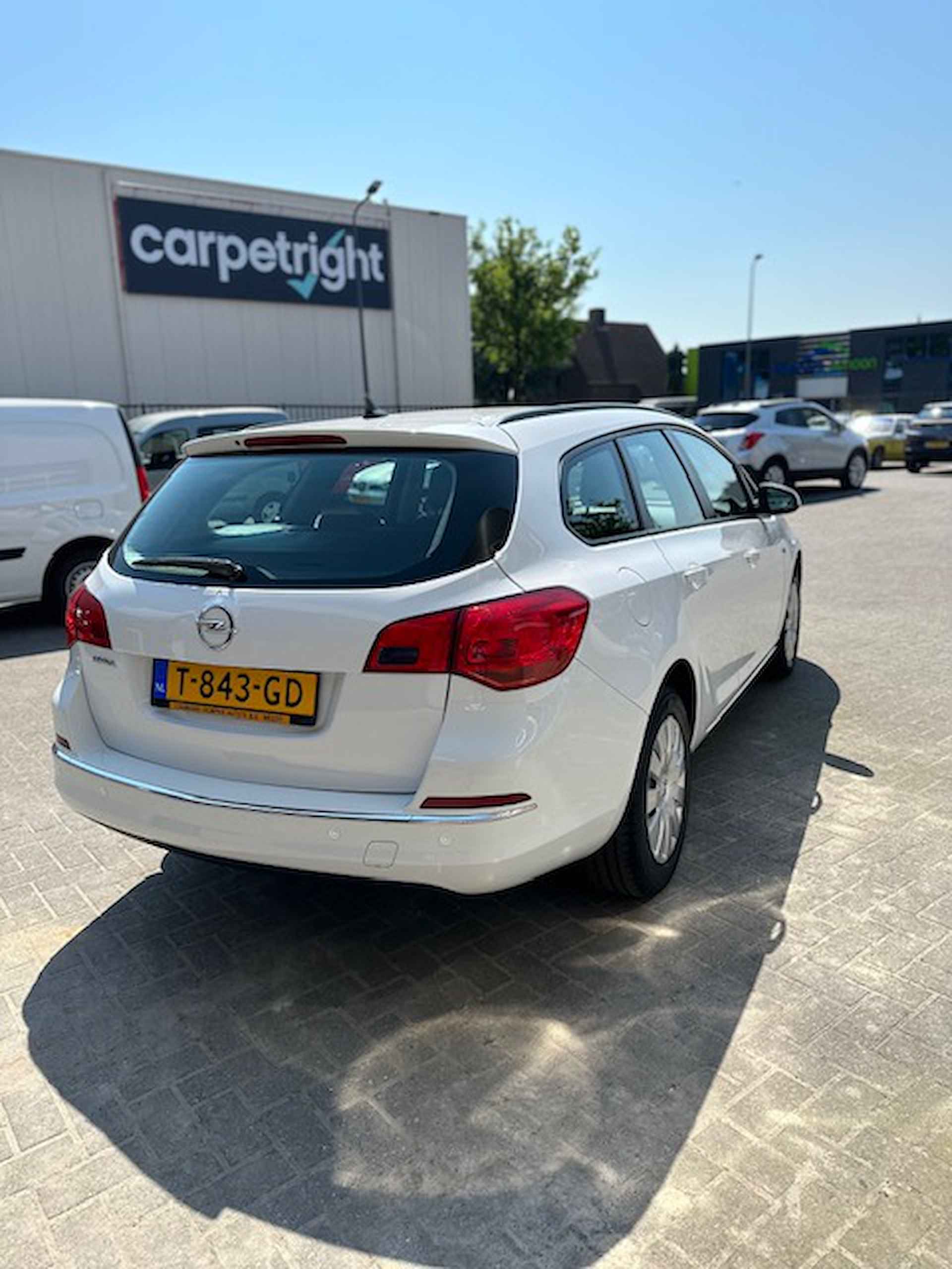 Opel Astra Sports Tourer - 4/14