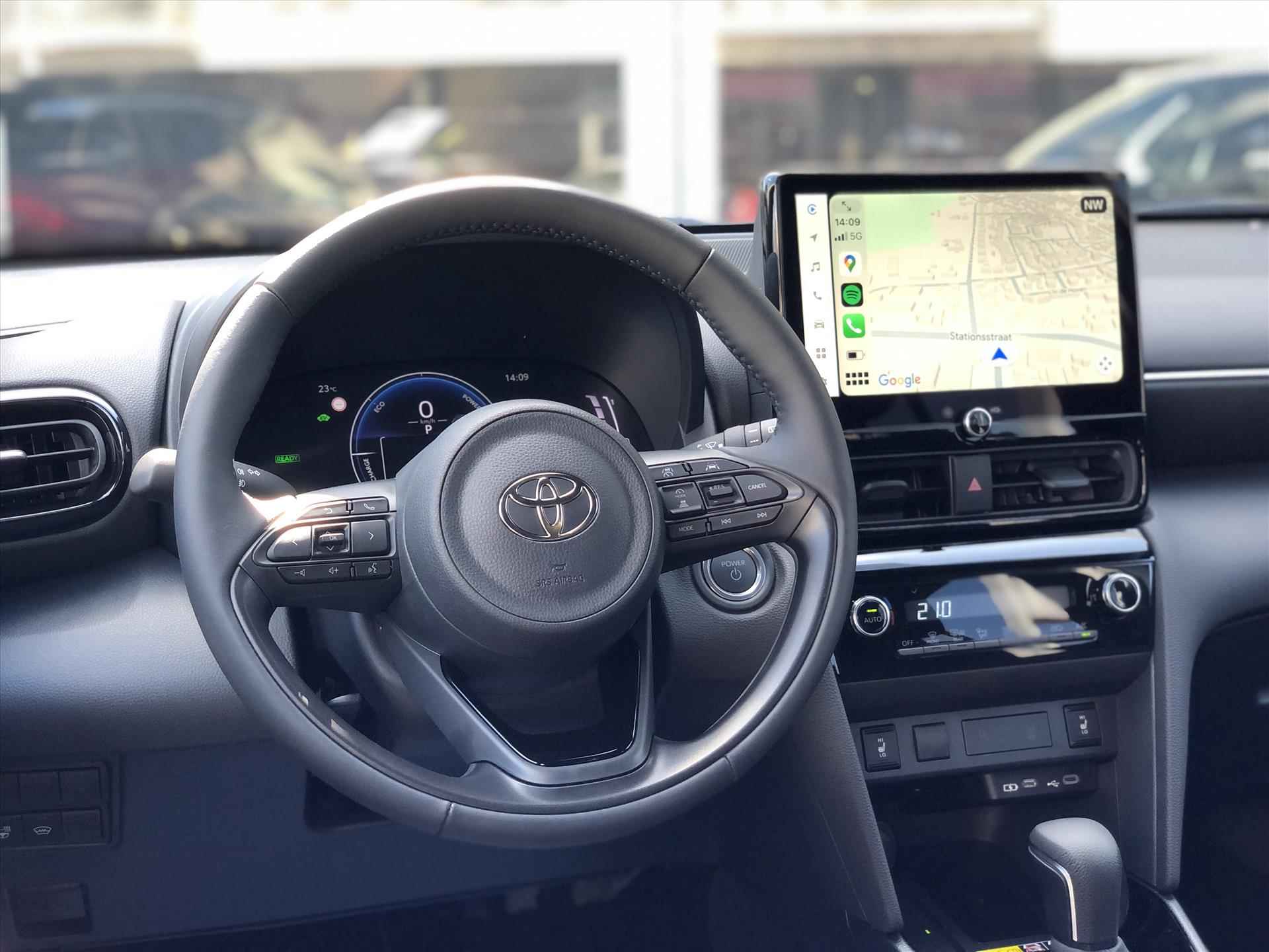 Toyota Yaris Cross 1.5 Hybrid 130PK First Edition Plus | Stoel + Stuurverwarming, Apple CarPlay, Keyless, 17inch, Groot scherm - 3/27