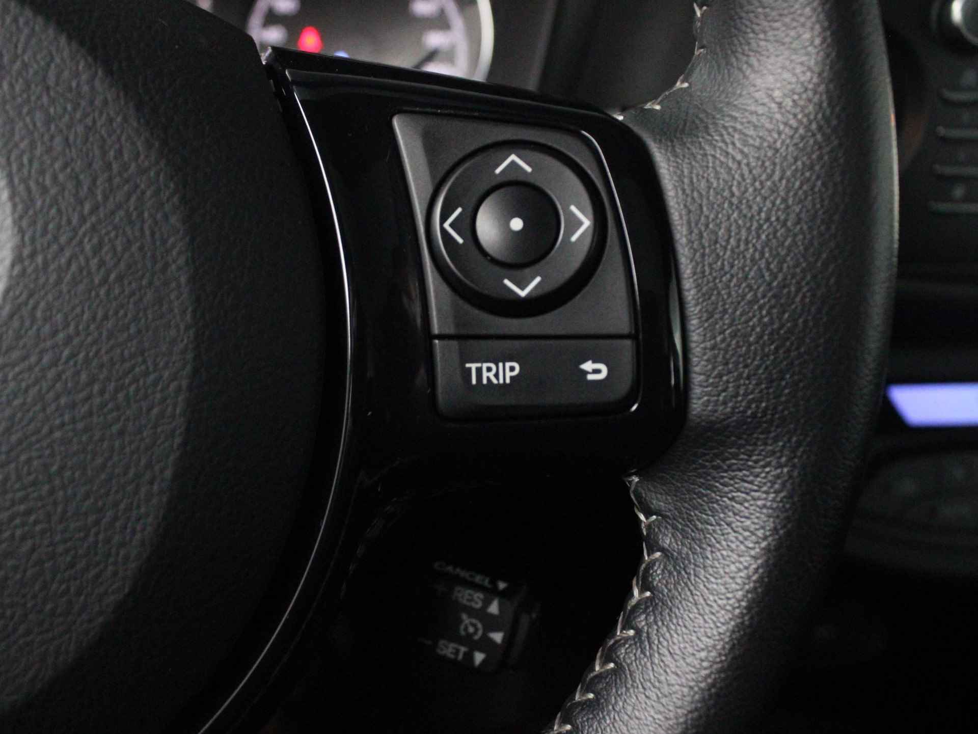 Toyota Yaris 1.5 Hybrid Bi-Tone Plus  | Navi | Clima | Panoramadak | Achteruitrijcamera | LMV | Cruise | Bluetooth | - 25/47