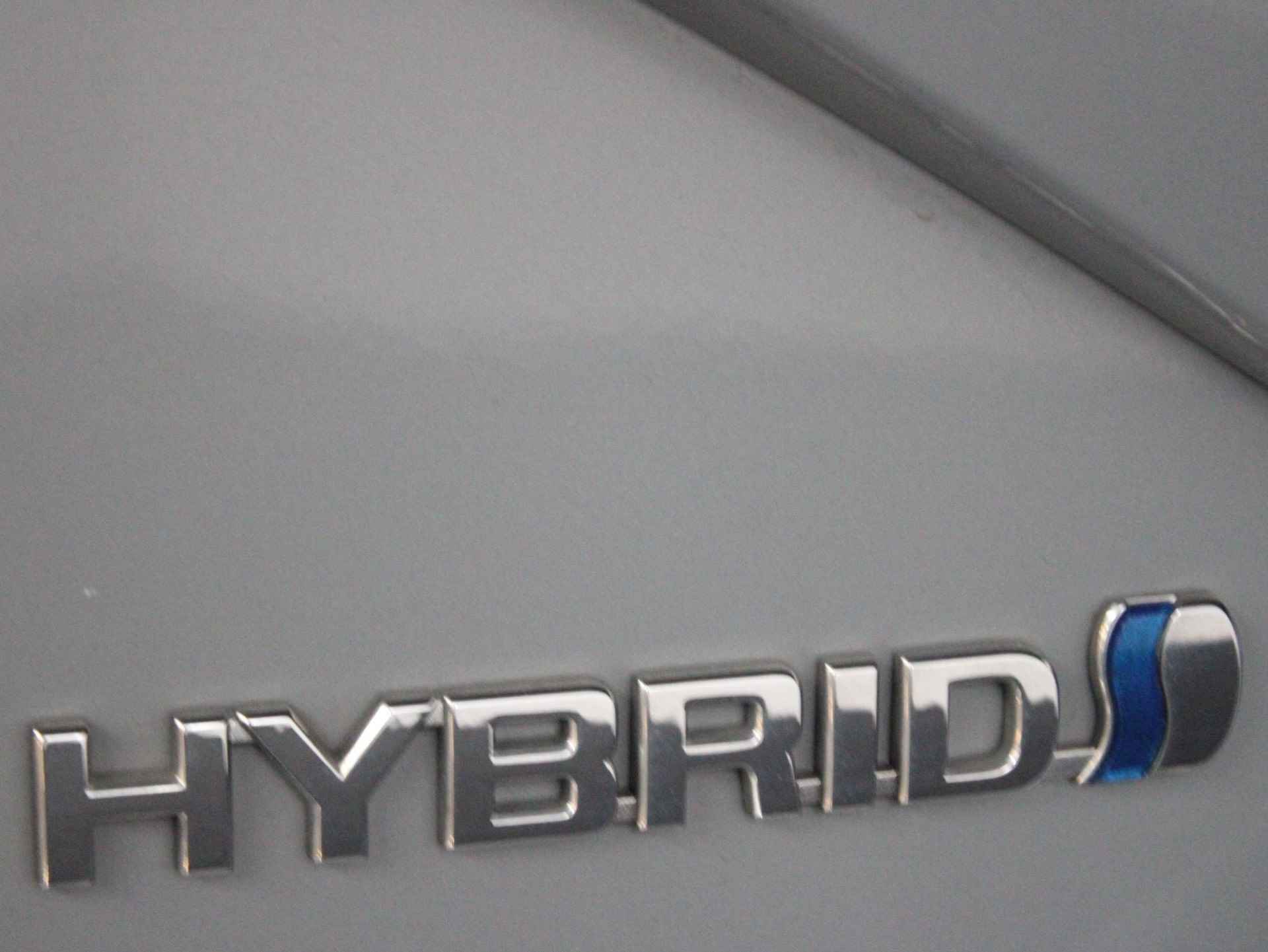 Toyota Yaris 1.5 Hybrid Bi-Tone Plus  | Navi | Clima | Panoramadak | Achteruitrijcamera | LMV | Cruise | Bluetooth | - 39/47