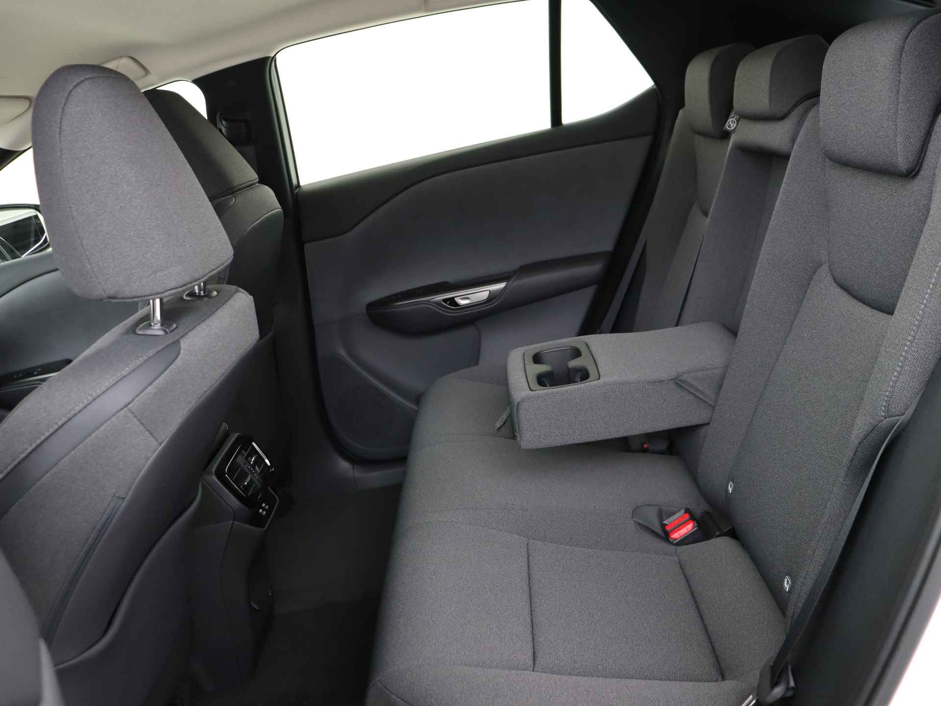 Lexus RZ 450e Comfort Line | 20" inch LM velgen | 14" inch touchscreen | Lexus Safety System+ | - 14/41