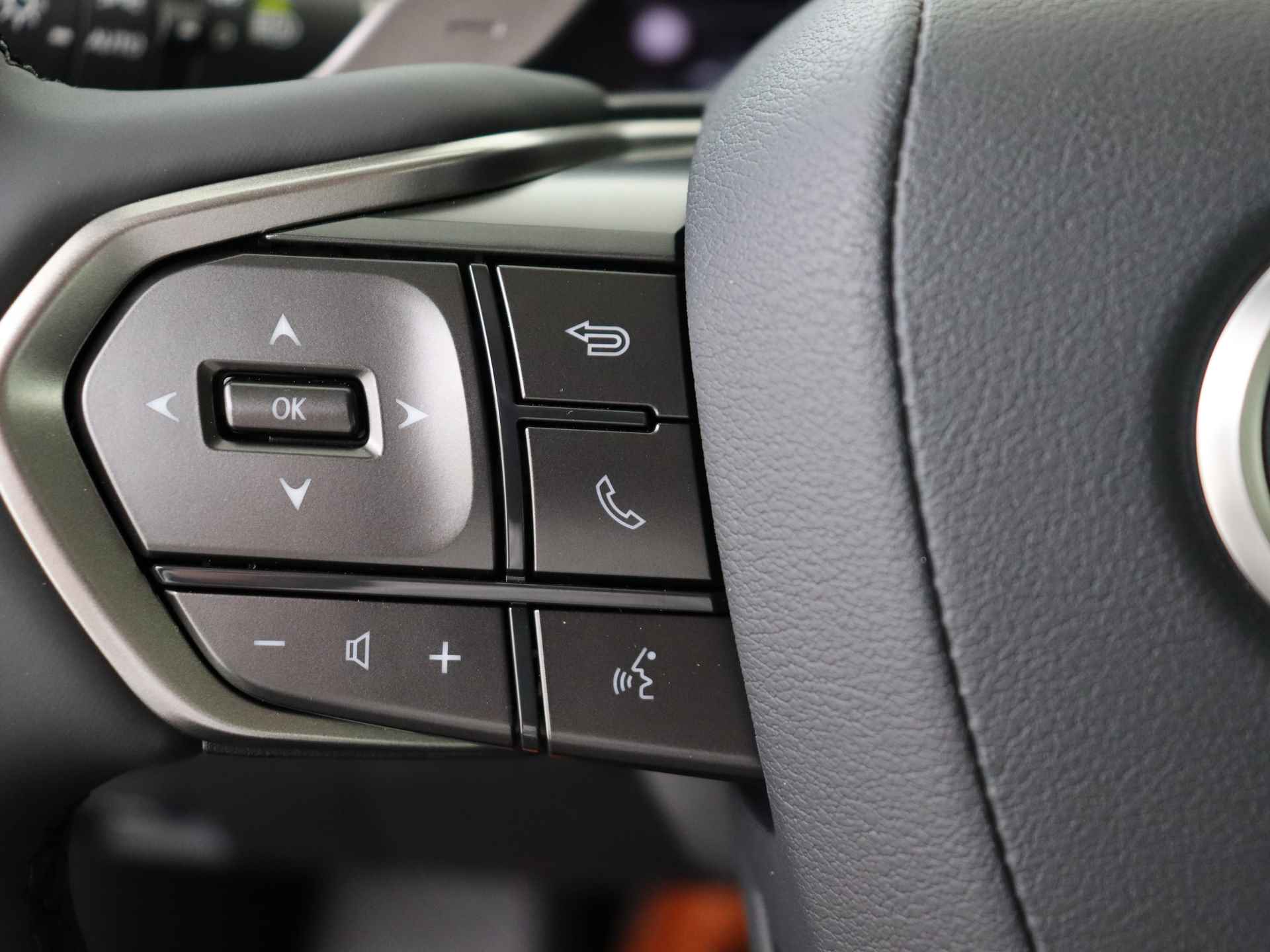 Lexus RZ 450e Comfort Line | 20" inch LM velgen | 14" inch touchscreen | Lexus Safety System+ | - 15/41