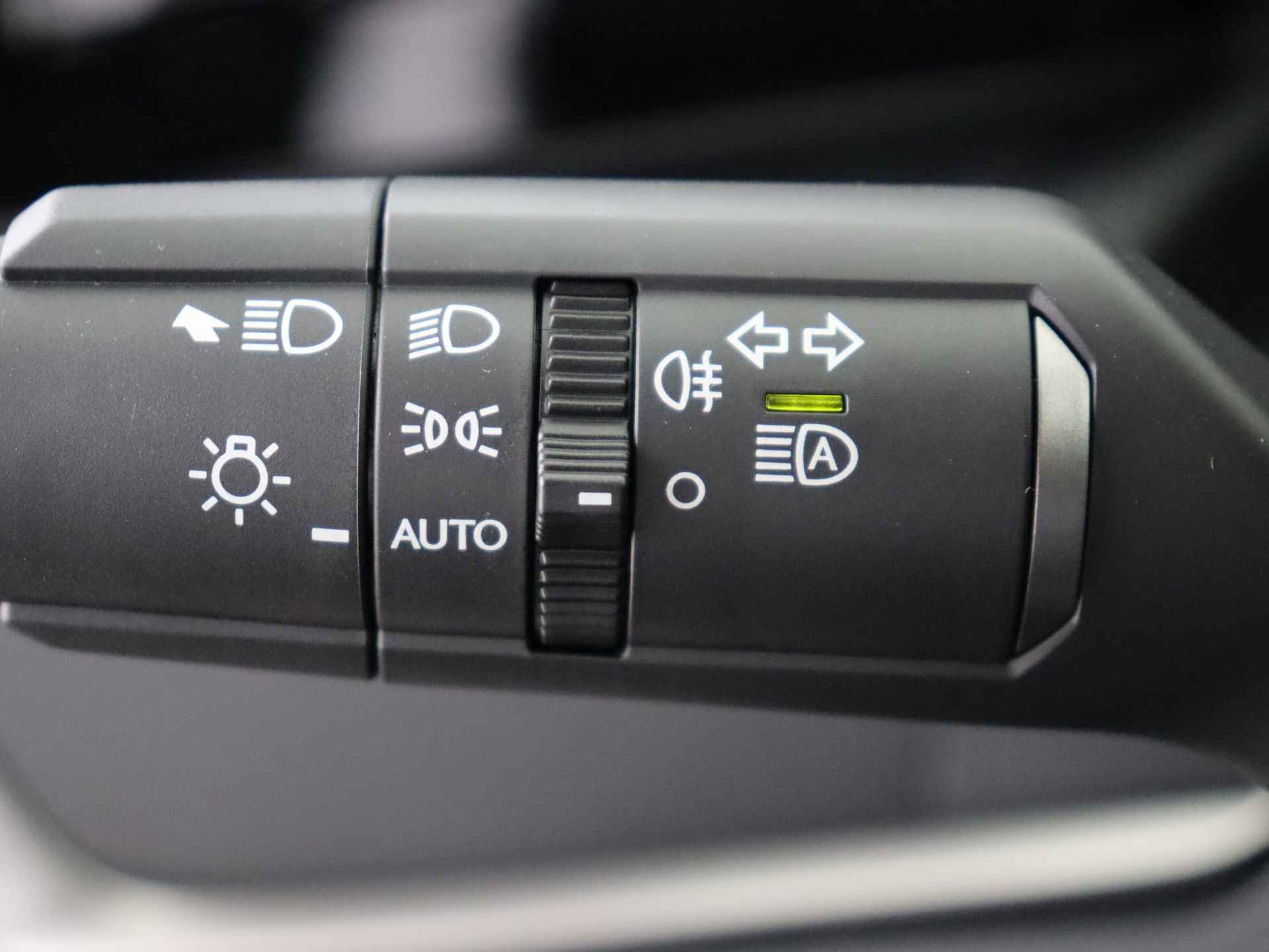 Lexus RZ 450e Comfort Line | 20" inch LM velgen | 14" inch touchscreen | Lexus Safety System+ | - 17/41