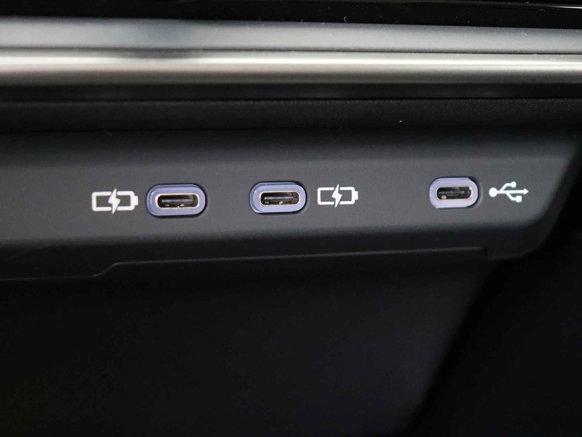 Lexus RZ 450e Comfort Line | 20" inch LM velgen | 14" inch touchscreen | Lexus Safety System+ | - 38/41