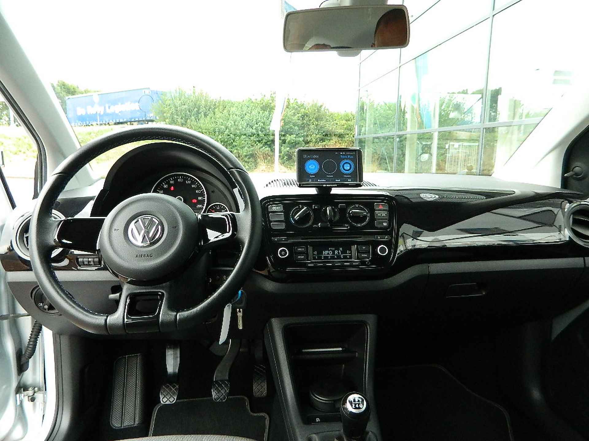 VOLKSWAGEN Up! R 1.0 60PK High up! Navigatie Airco - 23/50