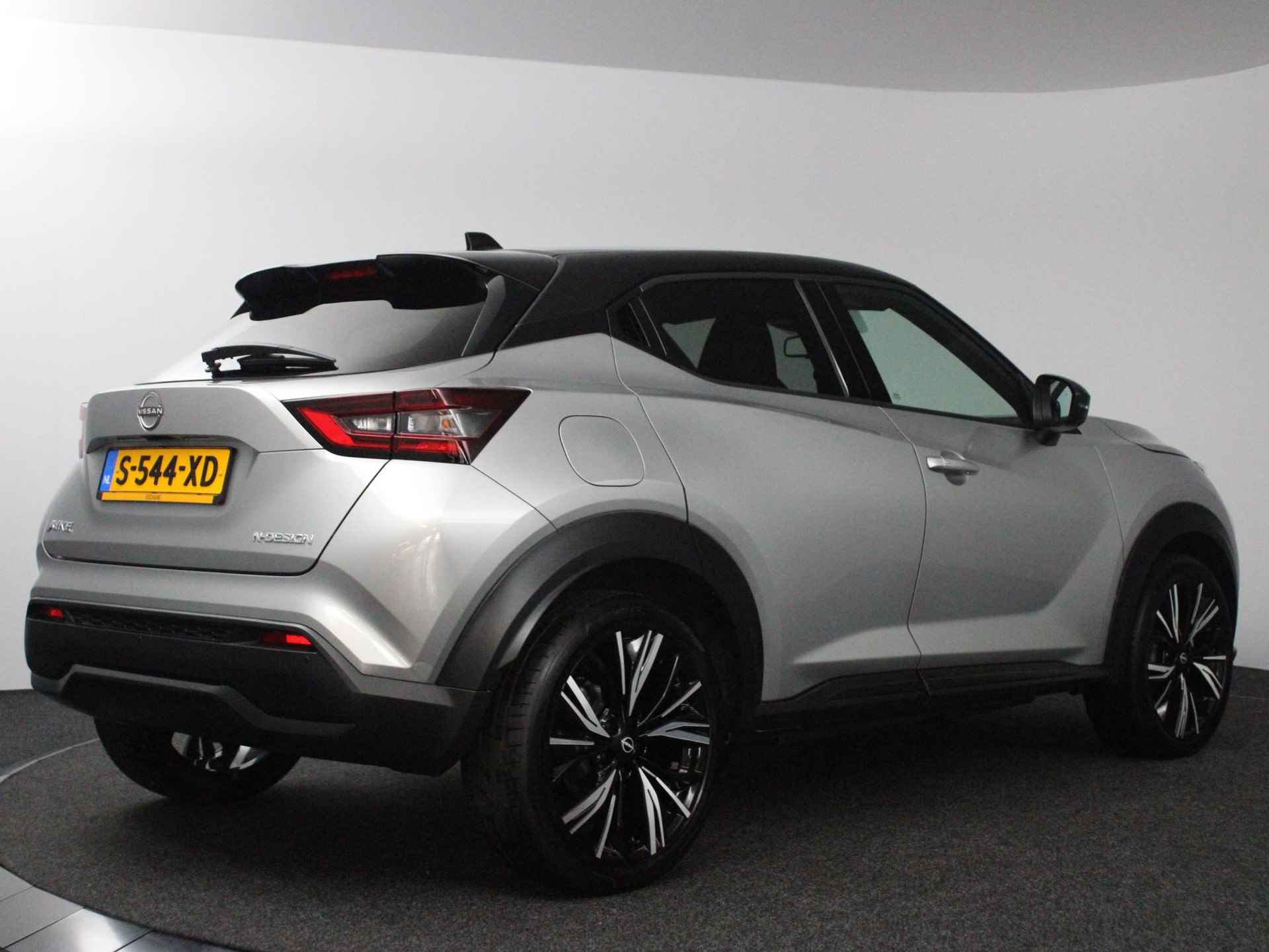 Nissan Juke 1.0 DIG-T 114 DCT7 N-Design | Automaat | LED | Navi | Clima | Cruise |  360° camera | LM velgen 19" | NL-auto! | Apple Carplay/Android Auto - 4/46