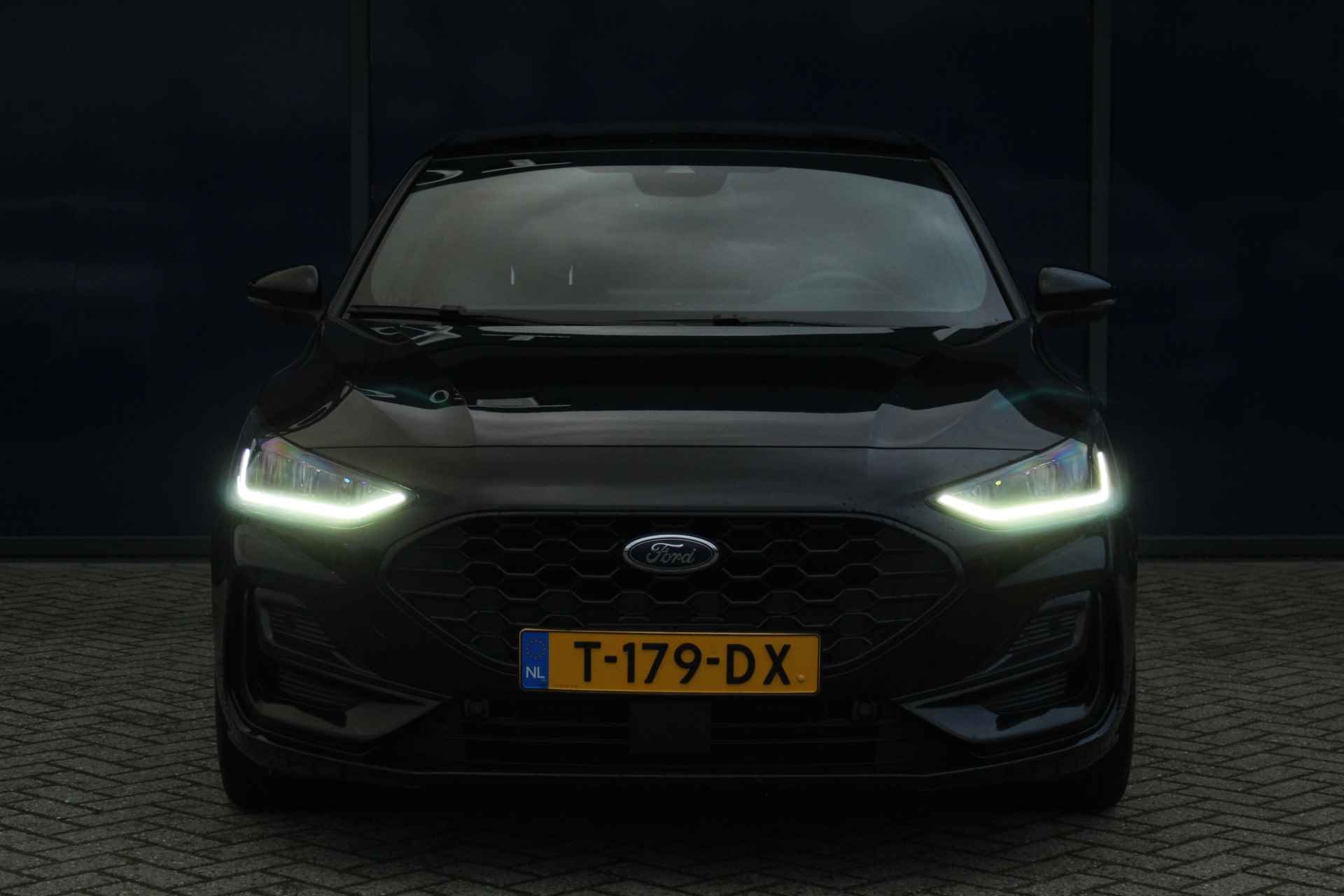 Ford Focus 1.0 125 PK Hybrid ST-Line | LED | Navi | PDC V&A | Climate & Cruise C. | Privacy Glass | 17" LMV | Reservewiel | - 7/39