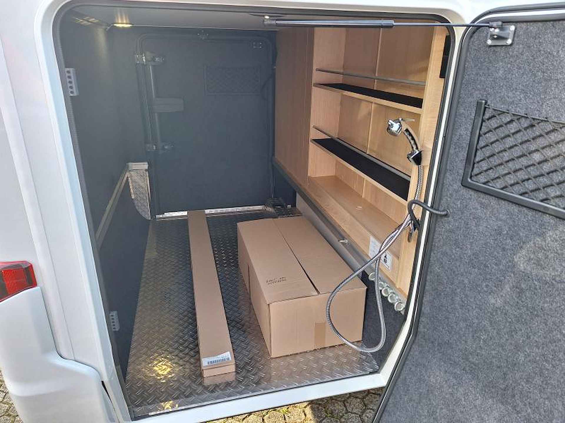 Hymer B-MCT 580  - XXL BED - 9G AUTOMAAT - 21/24