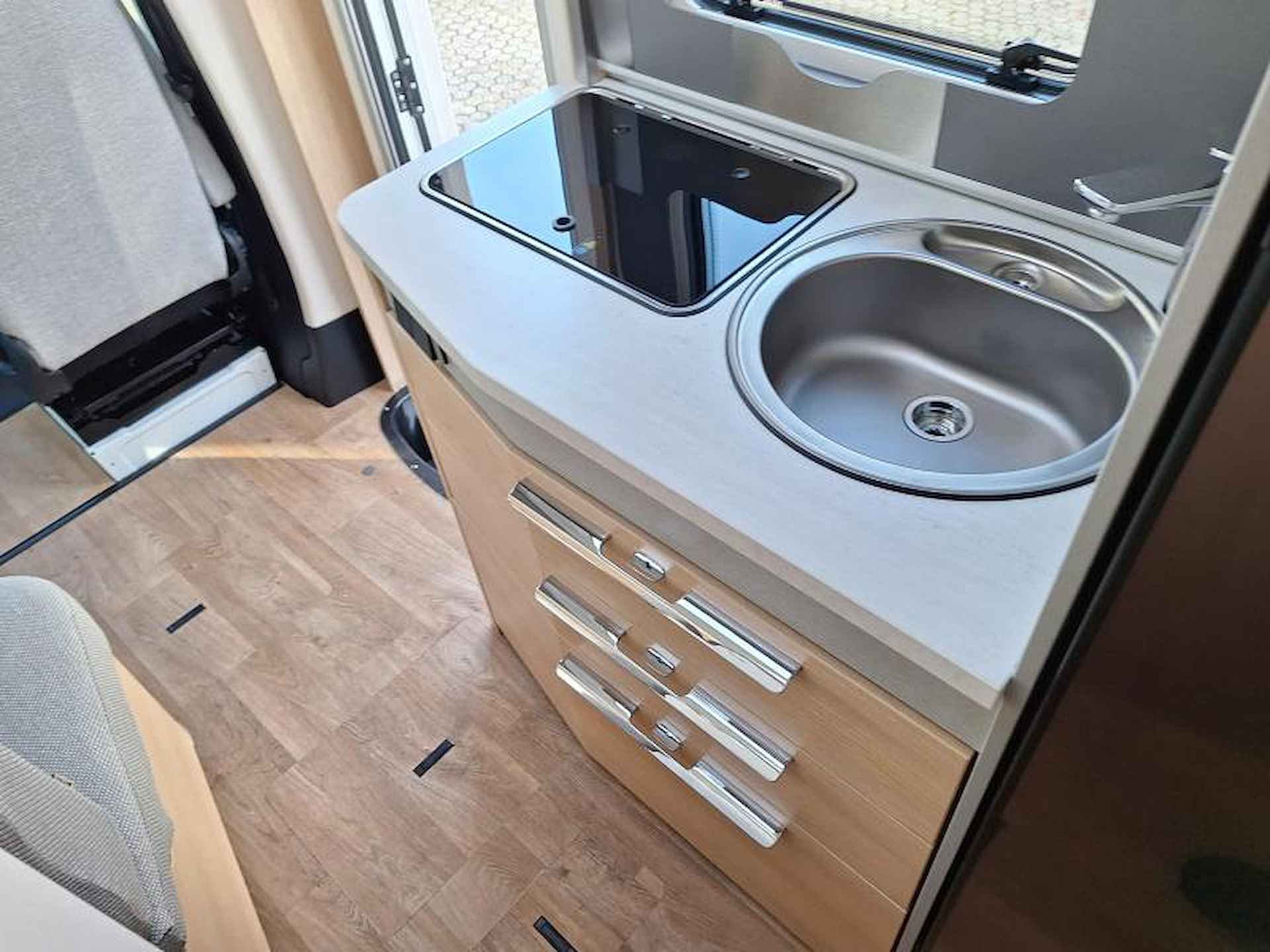 Hymer B-MCT 580  - XXL BED - 9G AUTOMAAT - 14/24