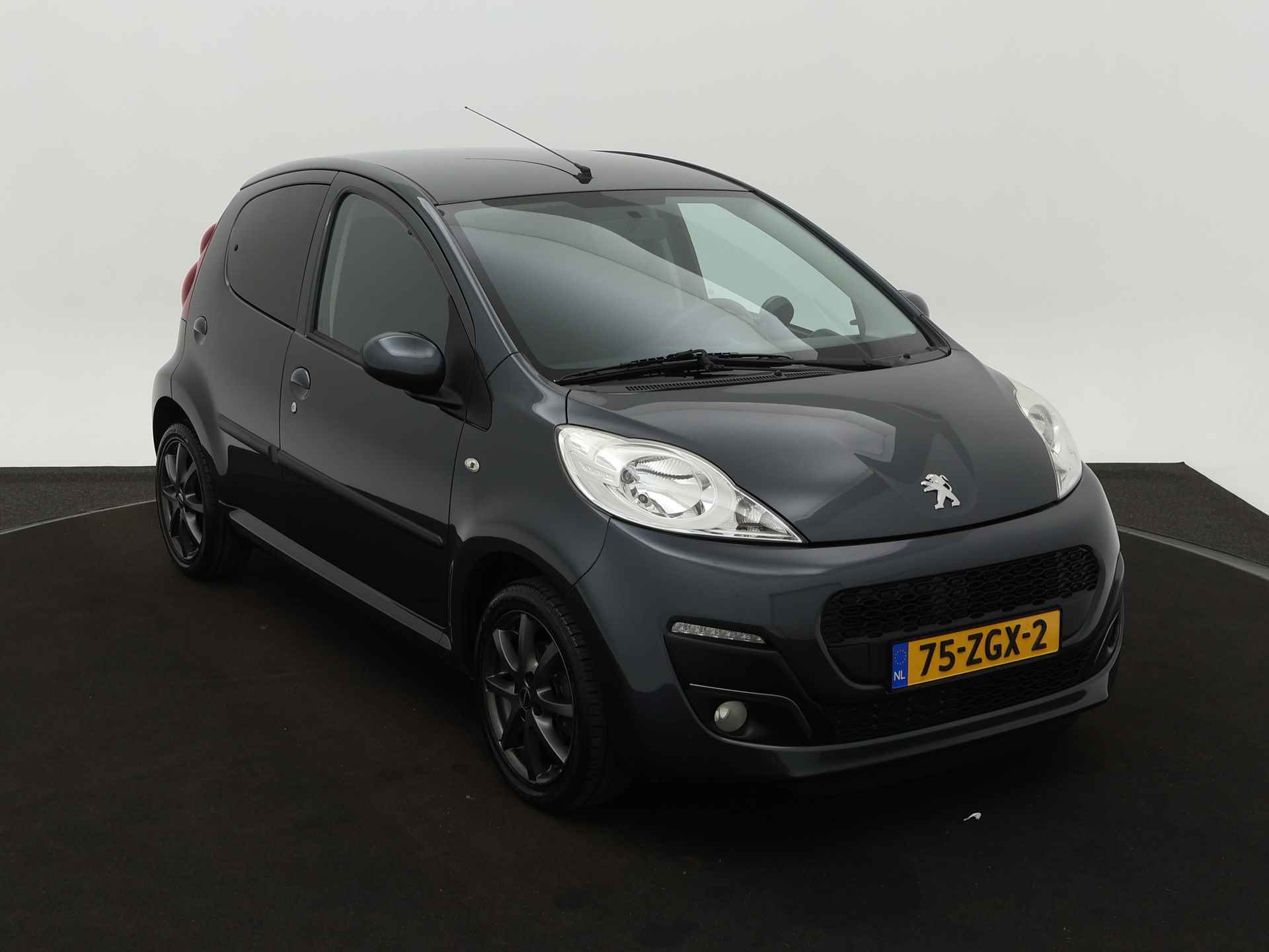 Peugeot 107 1.0 Active | Airco | Toerenteller | nieuwe velgen | Nieuwe banden | - 7/18