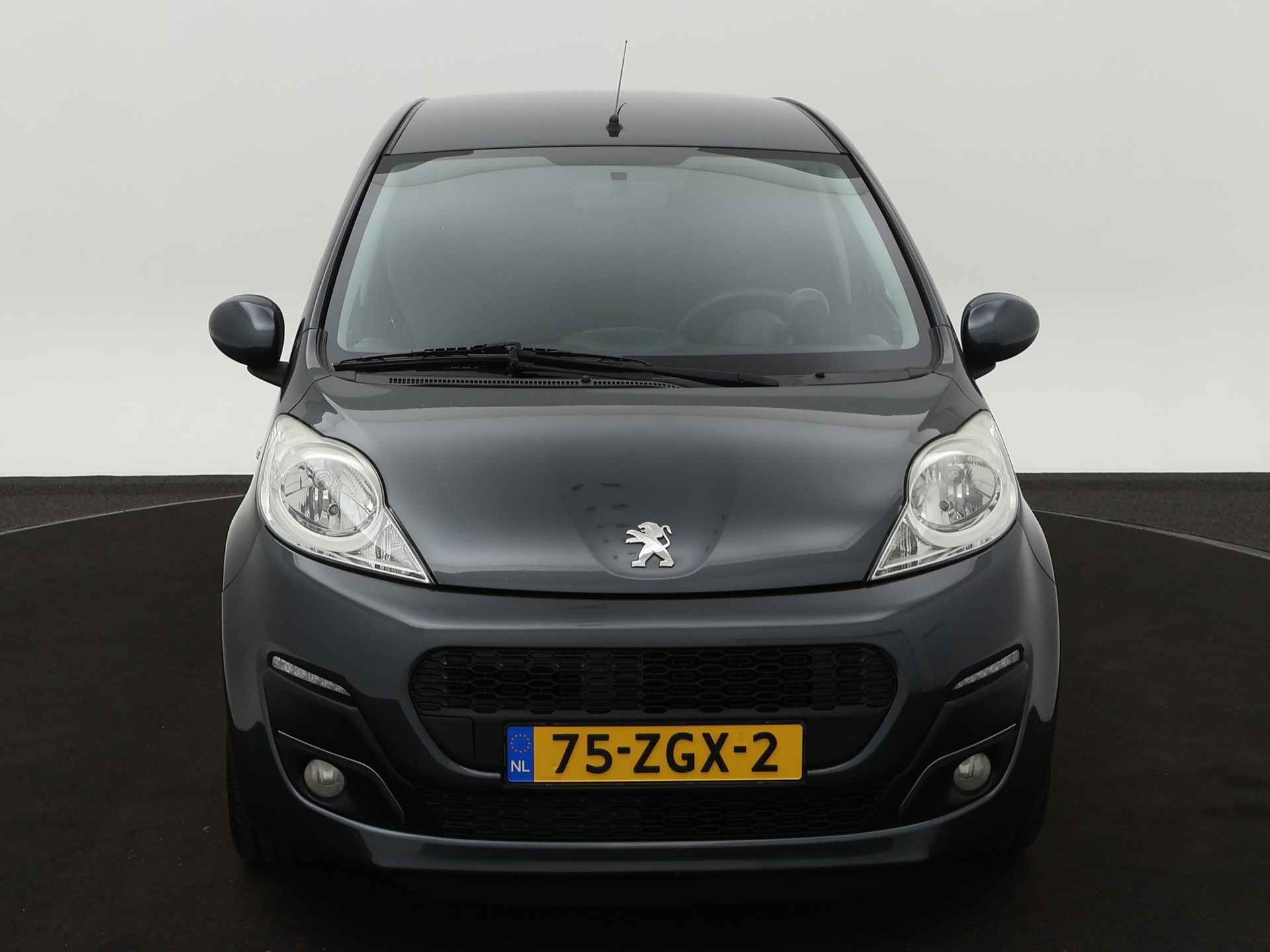 Peugeot 107 1.0 Active | Airco | Toerenteller | nieuwe velgen | Nieuwe banden | - 8/18