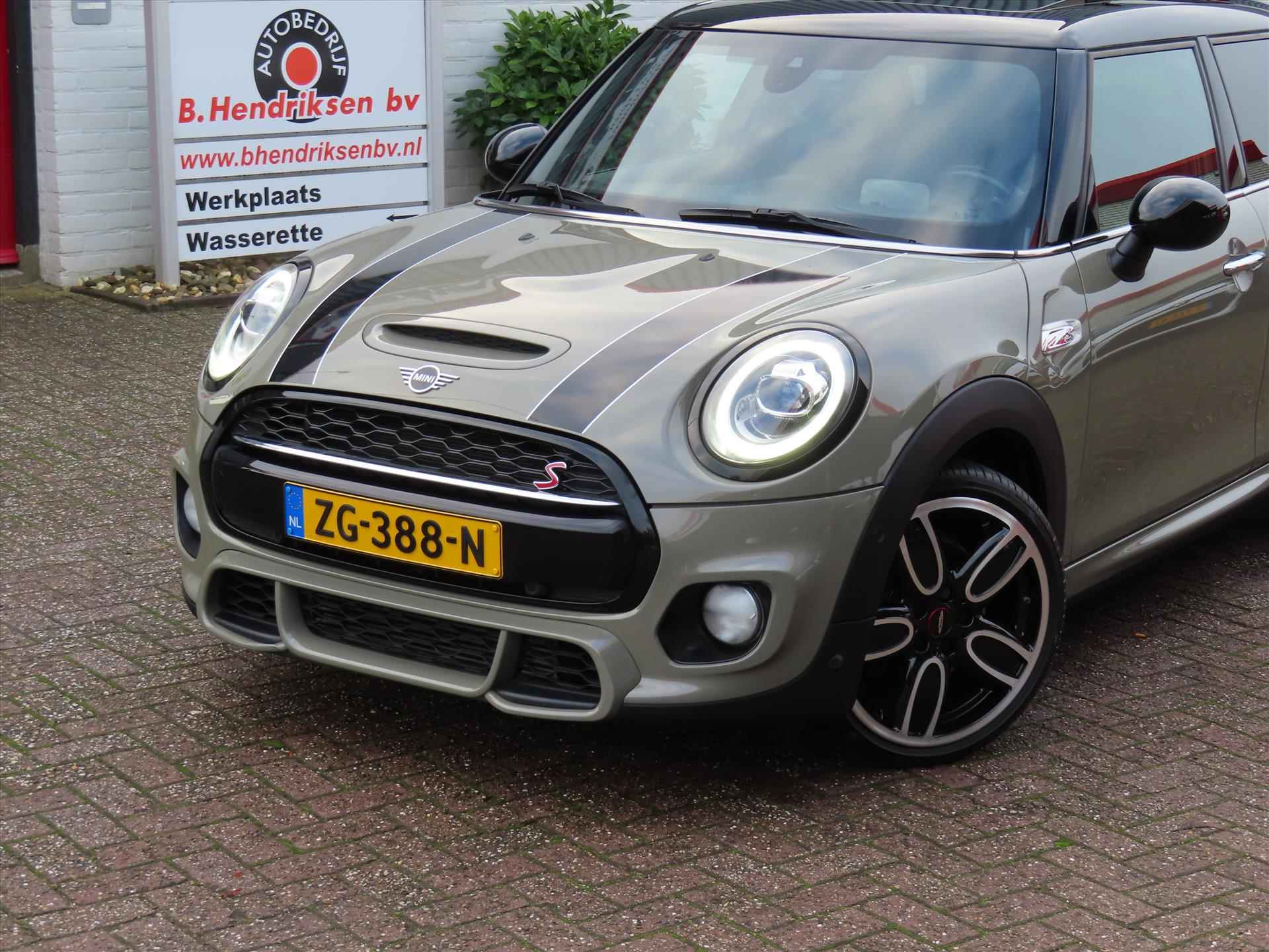 Mini Mini 5-Deurs (f55) 2.0 192pk Aut Cooper S Knightsbridge Edition/ Panoramadak/ Keyless entry/ lederen bekleding/ Harman & Kardon sound/ Camera achter/ Origineel NL/ NAP - 3/48