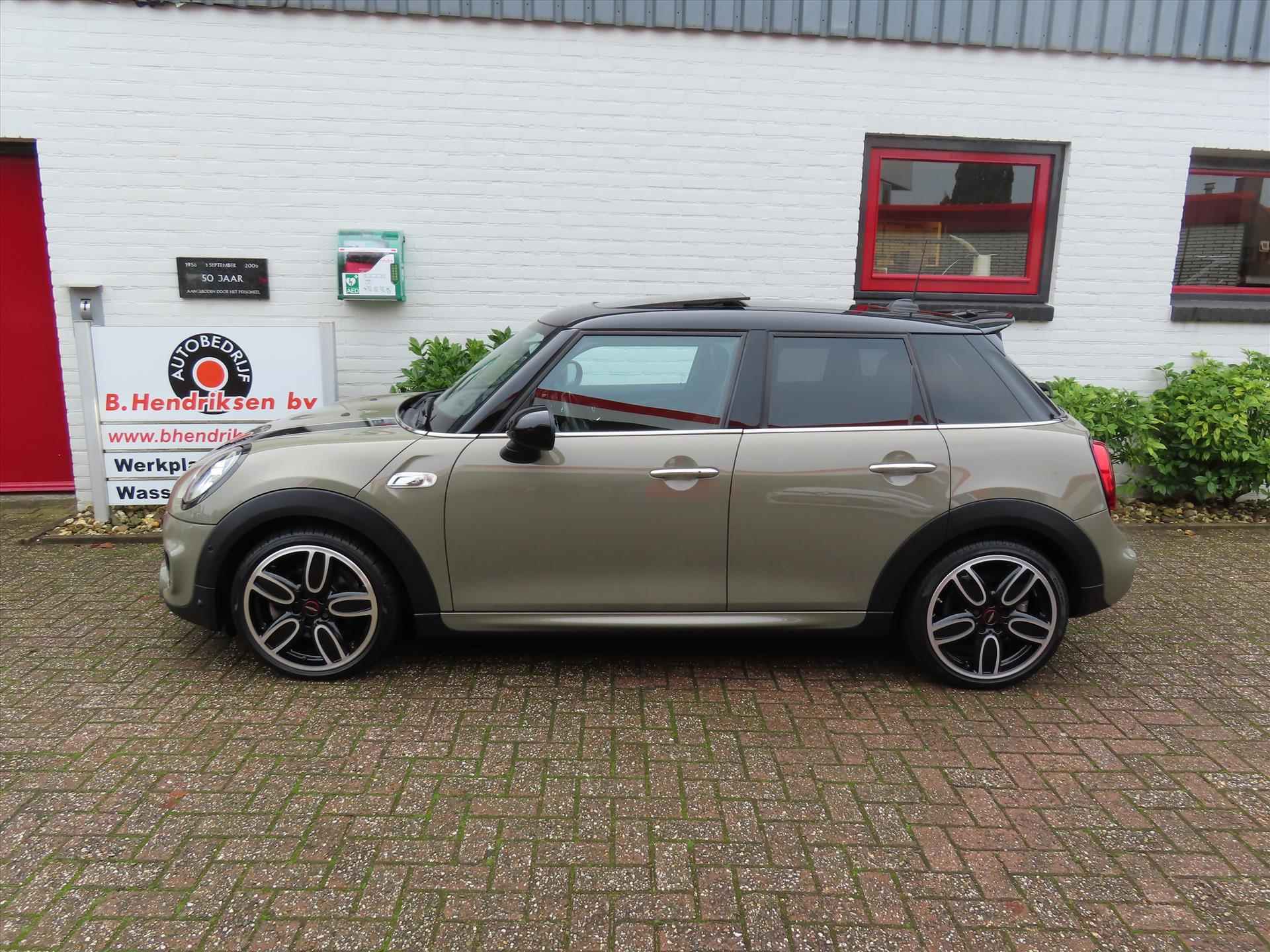 Mini Mini 5-Deurs (f55) 2.0 192pk Aut Cooper S Knightsbridge Edition/ Panoramadak/ Keyless entry/ lederen bekleding/ Harman & Kardon sound/ Camera achter/ Origineel NL/ NAP - 5/48