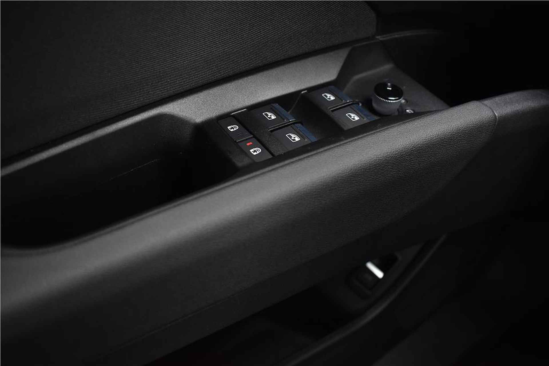 Audi Q4 e-tron 35 e-tron S-Line | uit voorraad leverbaar met 12% bijtelling! - 26/29