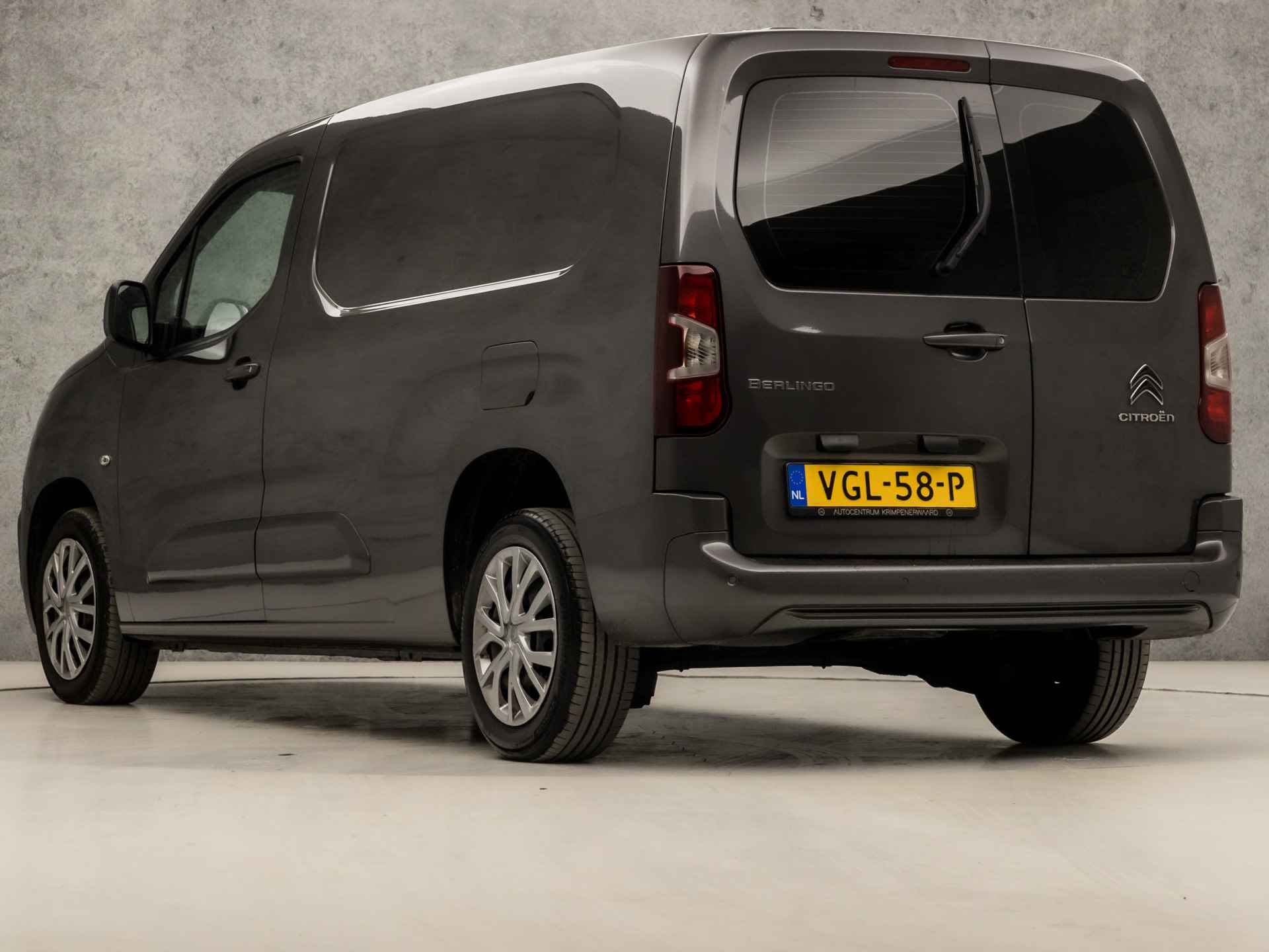 Citroën Berlingo 1.5 BlueHDI Club XL Automaat (MARGE, GROOT NAVI, APPLE CARPLAY, CRUISE, AIRCO, ELEK PAKKET, ARMSTEUN, SPORTSTOELEN, PARKEERSENSOREN, STUURWIEL MULTIFUNCTIONEEL, NIEUWE APK, NIEUWSTAAT) - 3/30