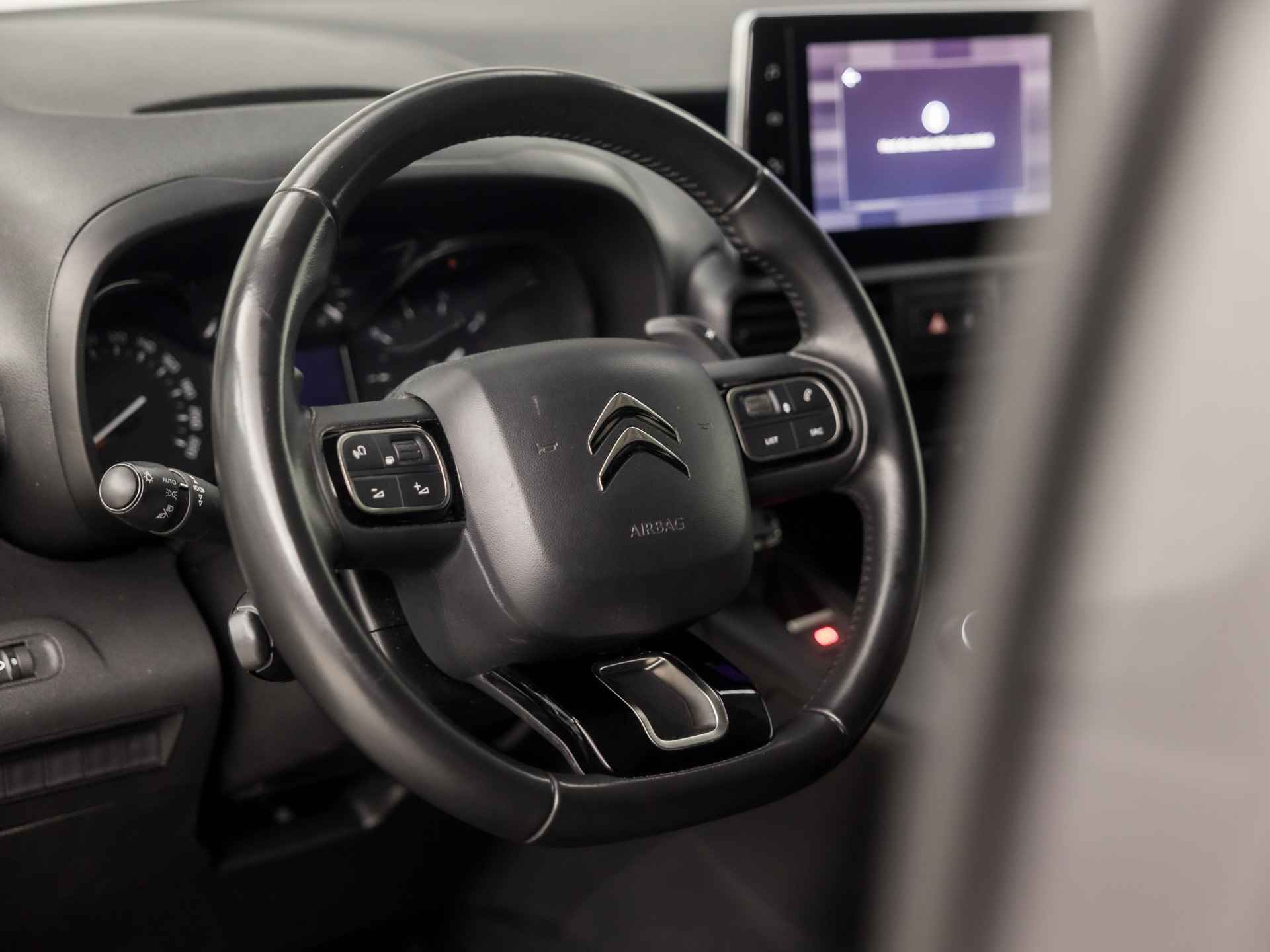 Citroën Berlingo 1.5 BlueHDI Club XL Automaat (MARGE, GROOT NAVI, APPLE CARPLAY, CRUISE, AIRCO, ELEK PAKKET, ARMSTEUN, SPORTSTOELEN, PARKEERSENSOREN, STUURWIEL MULTIFUNCTIONEEL, NIEUWE APK, NIEUWSTAAT) - 14/30