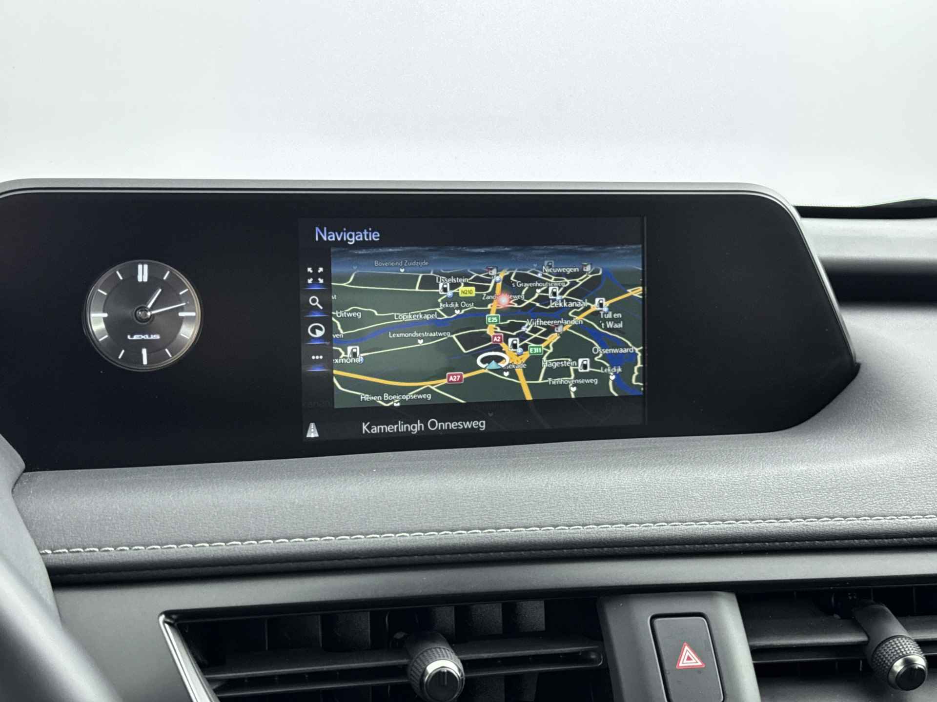 Lexus UX 250h Business Line | Trekhaak | Navigatie | Parkeercamera | Apple CarPlay | - 10/42