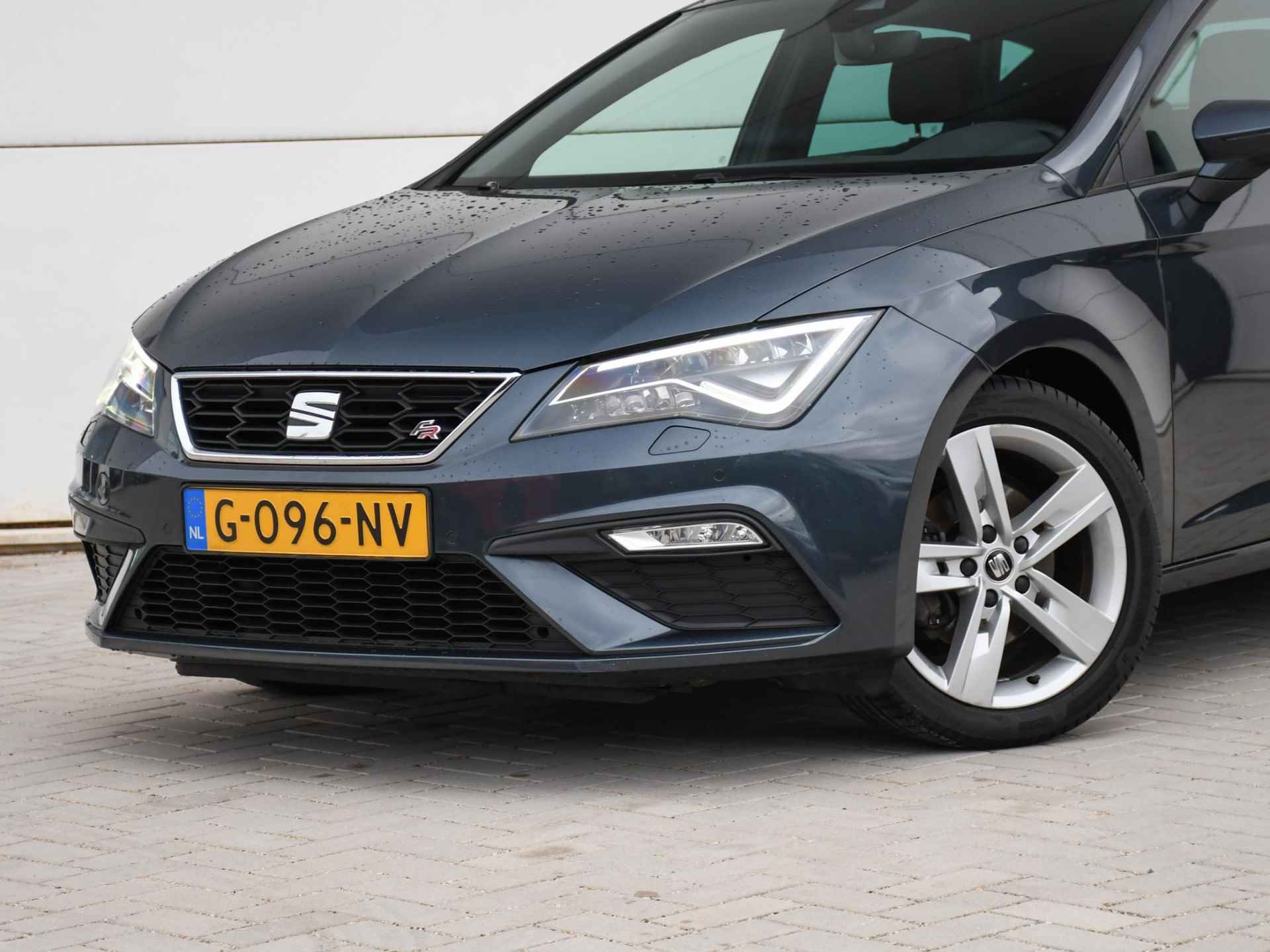 SEAT Leon FR Ultimate Edition 1.5 TSI 150pk Automaat BEATS AUDIO | 17''LM | TREKHAAK | DAB | CRUISE.C | PDC + CAM. | NAVI - 2/42