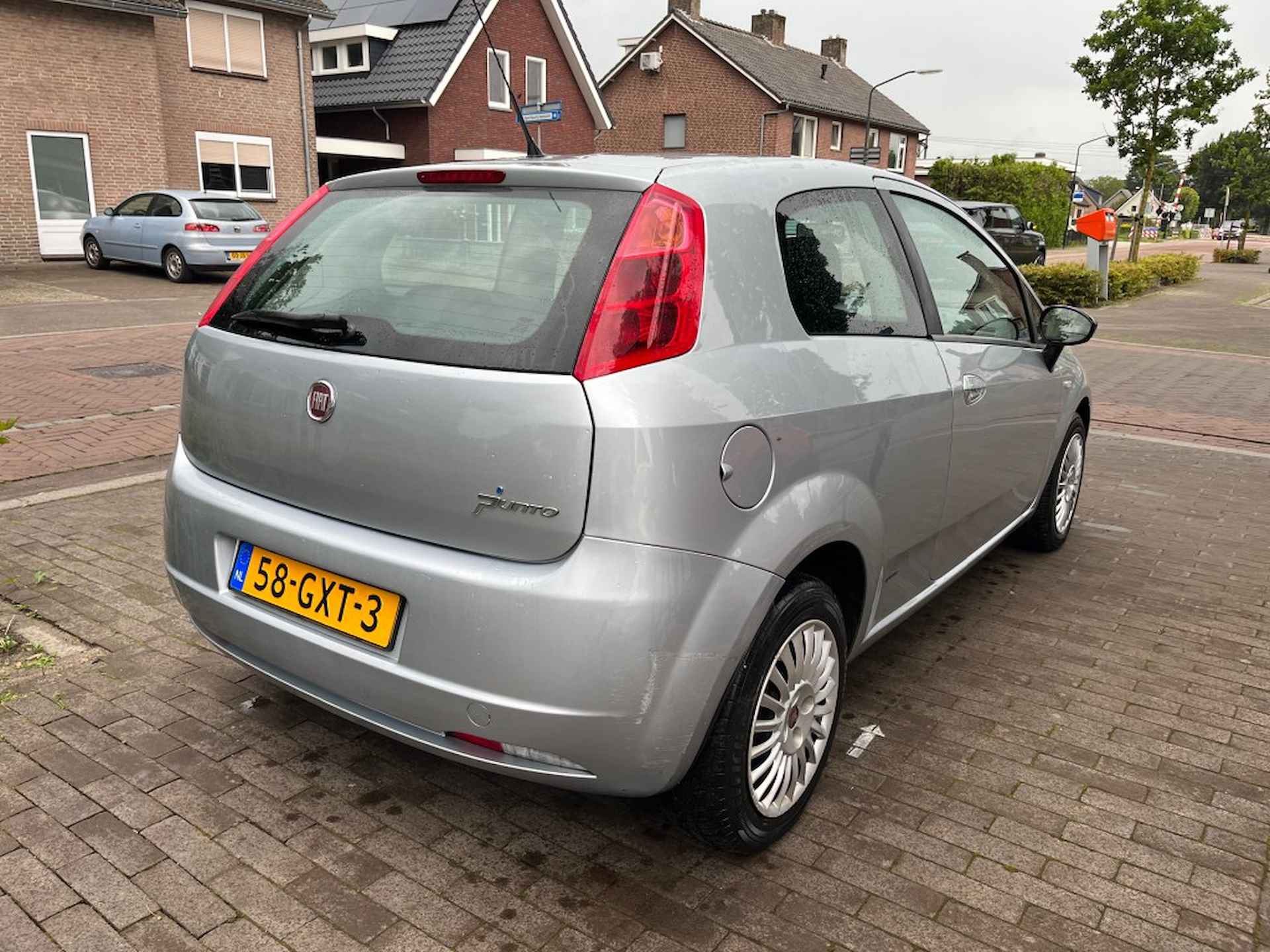 FIAT Punto 1.2 ACTIVE / AIRCO / RADIO-CD-USB / ELEK. RAMEN / METALLIC - 6/14