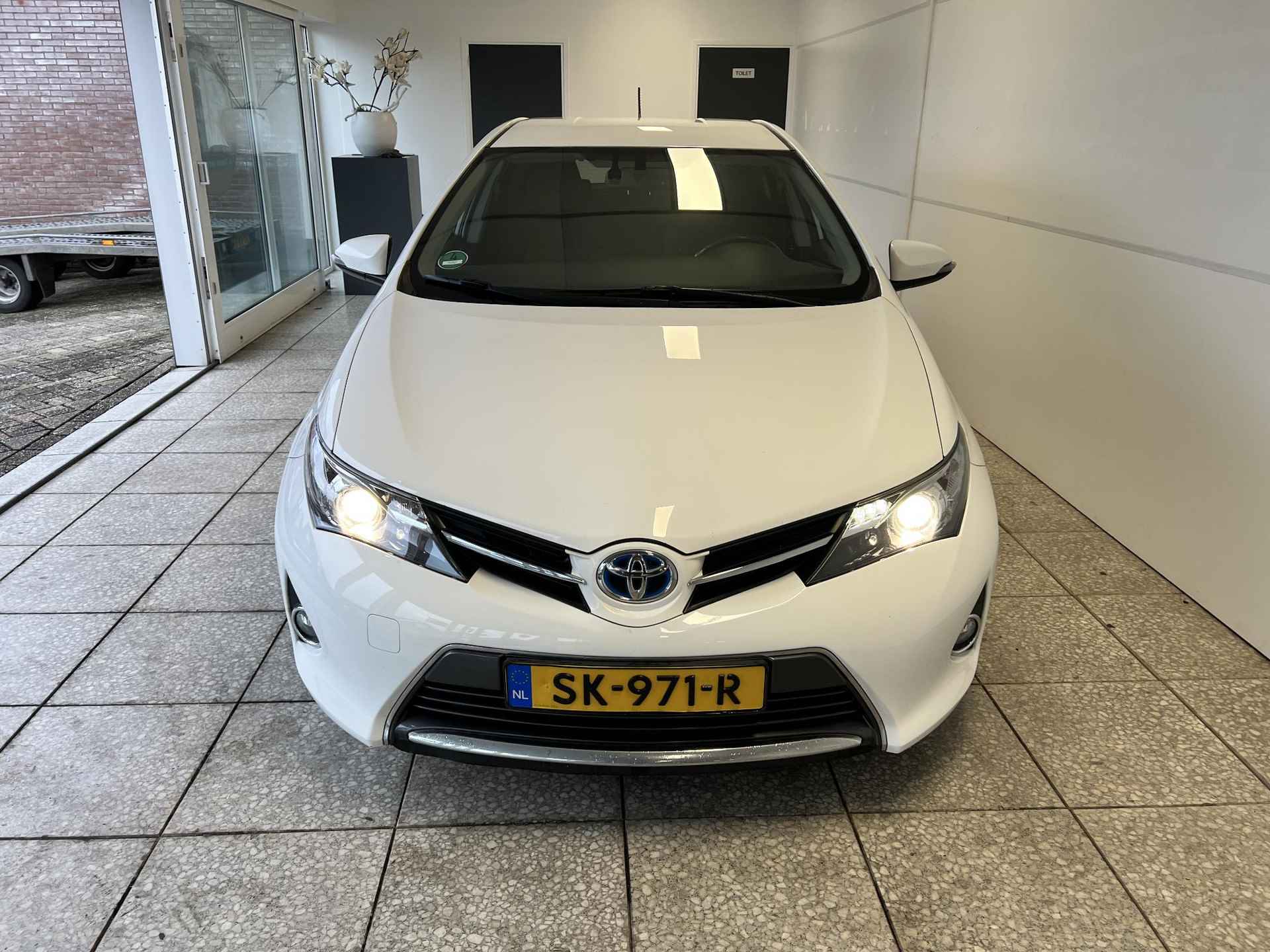 Toyota Auris 1.8 Hybrid dynamic - 2/22