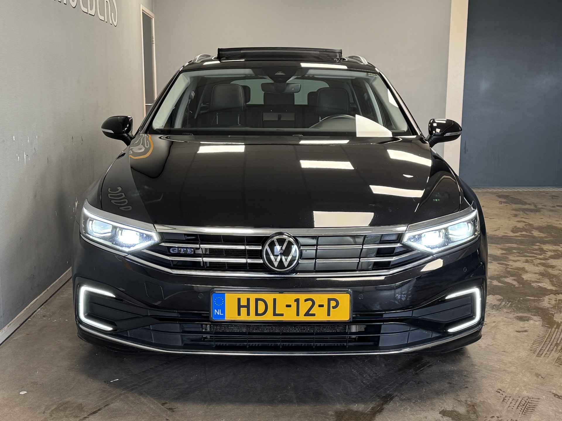 Volkswagen Passat Variant 1.4 TSI PHEV GTE Panoramadak/IQLight/Standkachel - 8/41