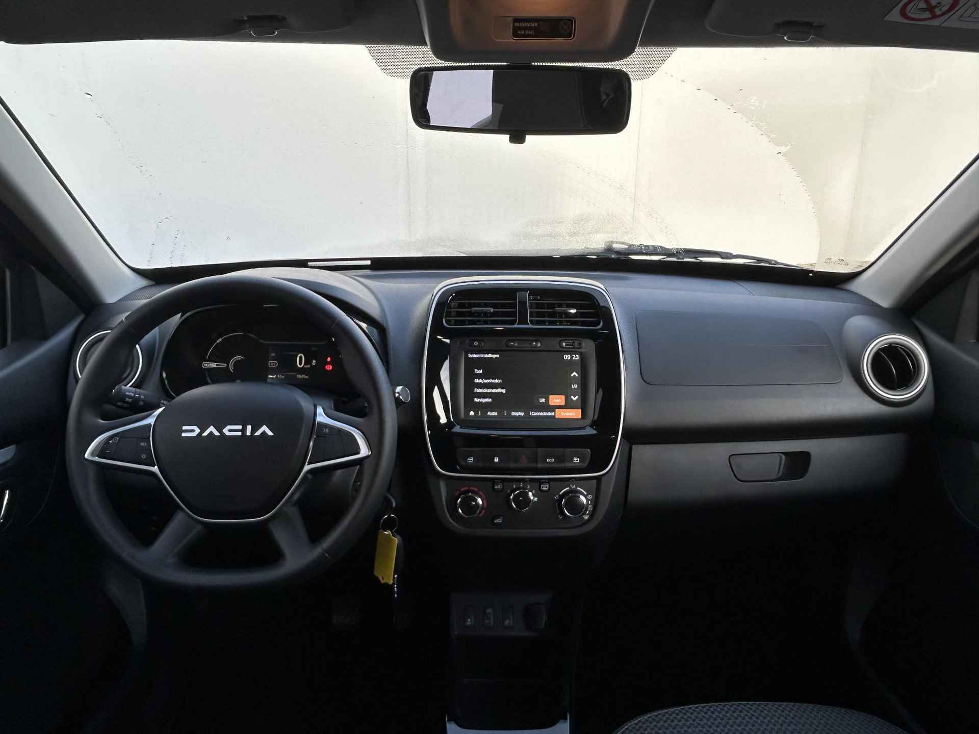 Dacia Spring Expression 27 kWh Automaat / Navigatie / SoH Accu 94% / Achteruitrijcamera / Android Auto/Apple Carplay - 2/32