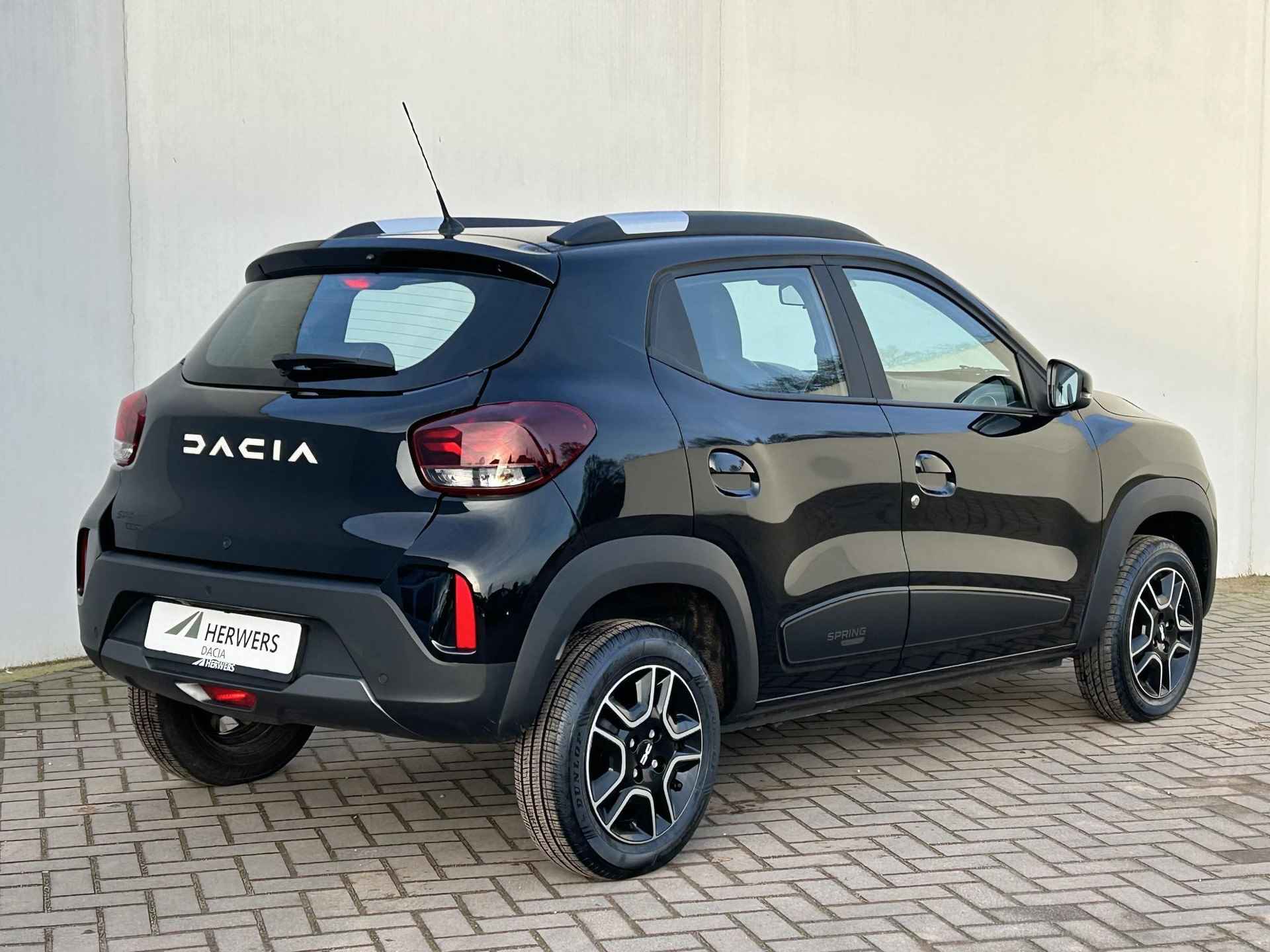 Dacia Spring Expression 27 kWh Automaat / Navigatie / SoH Accu 94% / Achteruitrijcamera / Android Auto/Apple Carplay - 3/32