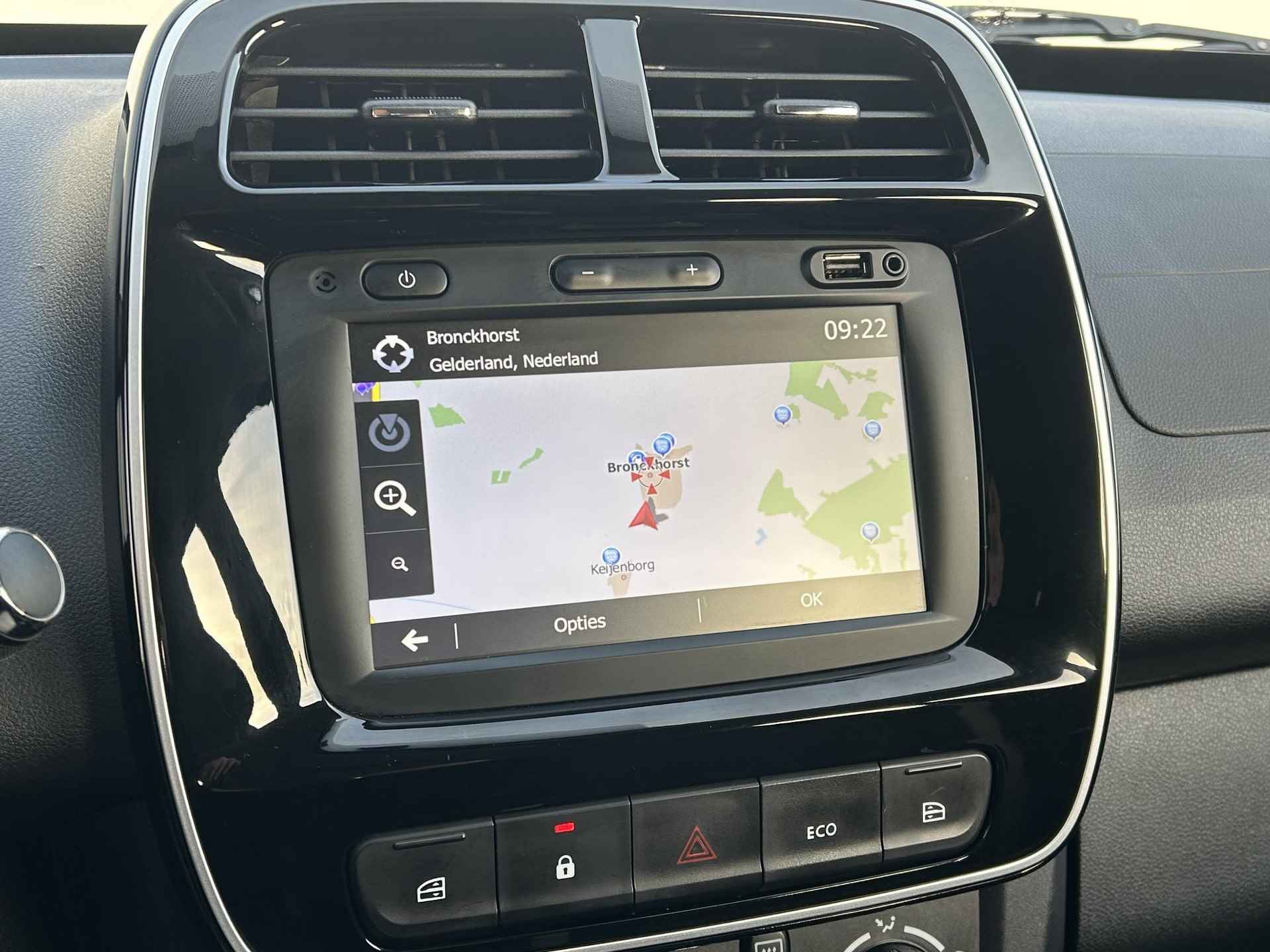 Dacia Spring Expression 27 kWh Automaat / Navigatie / SoH Accu 94% / Achteruitrijcamera / Android Auto/Apple Carplay - 13/32