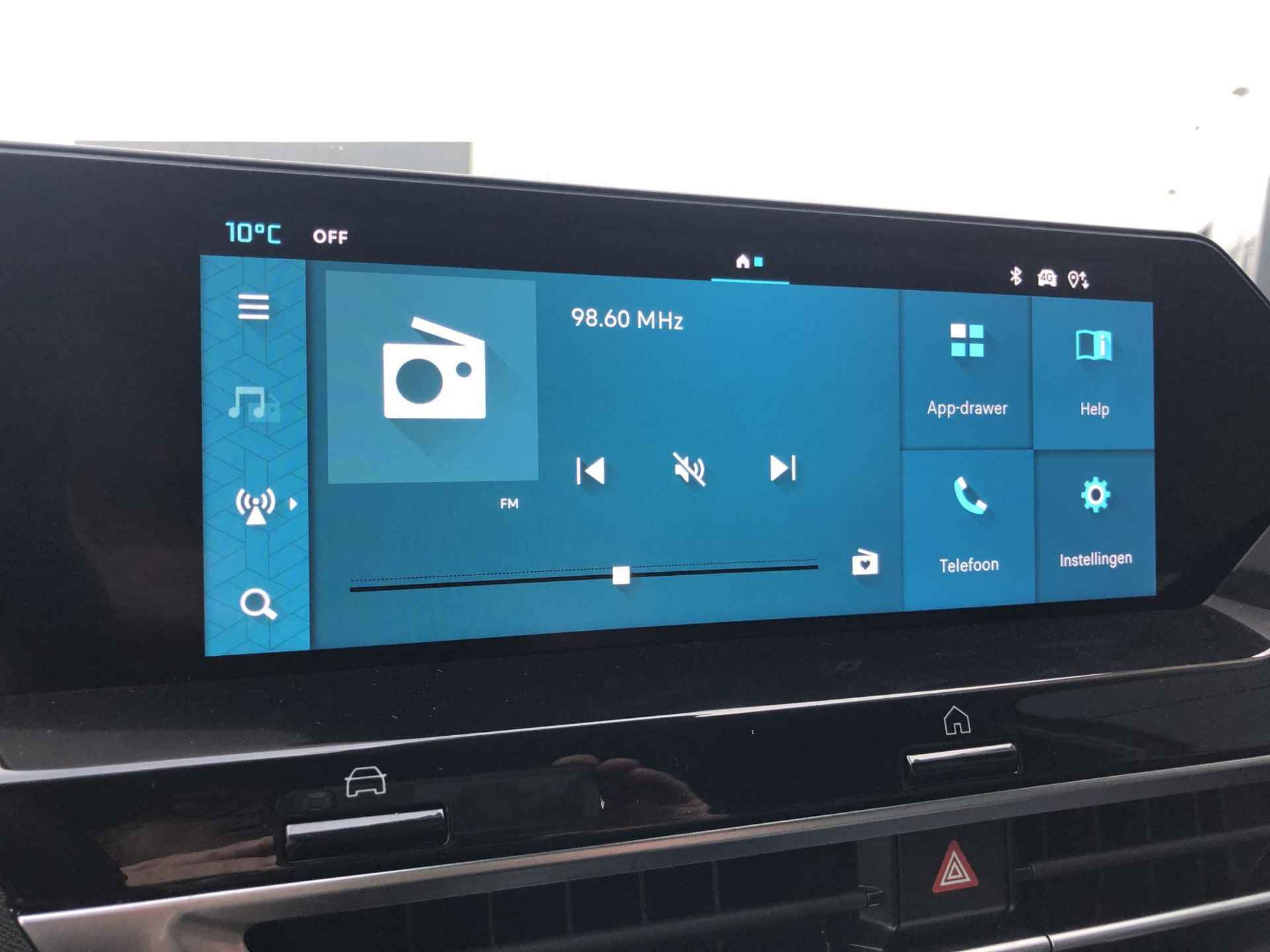 Citroen C4 Feel Pack 50 kWh | Navigatie | Camera | 11 KW On-Board lader | Climate control | Carplay | PDC | LMV 18 inch | Nieuw! - 15/23