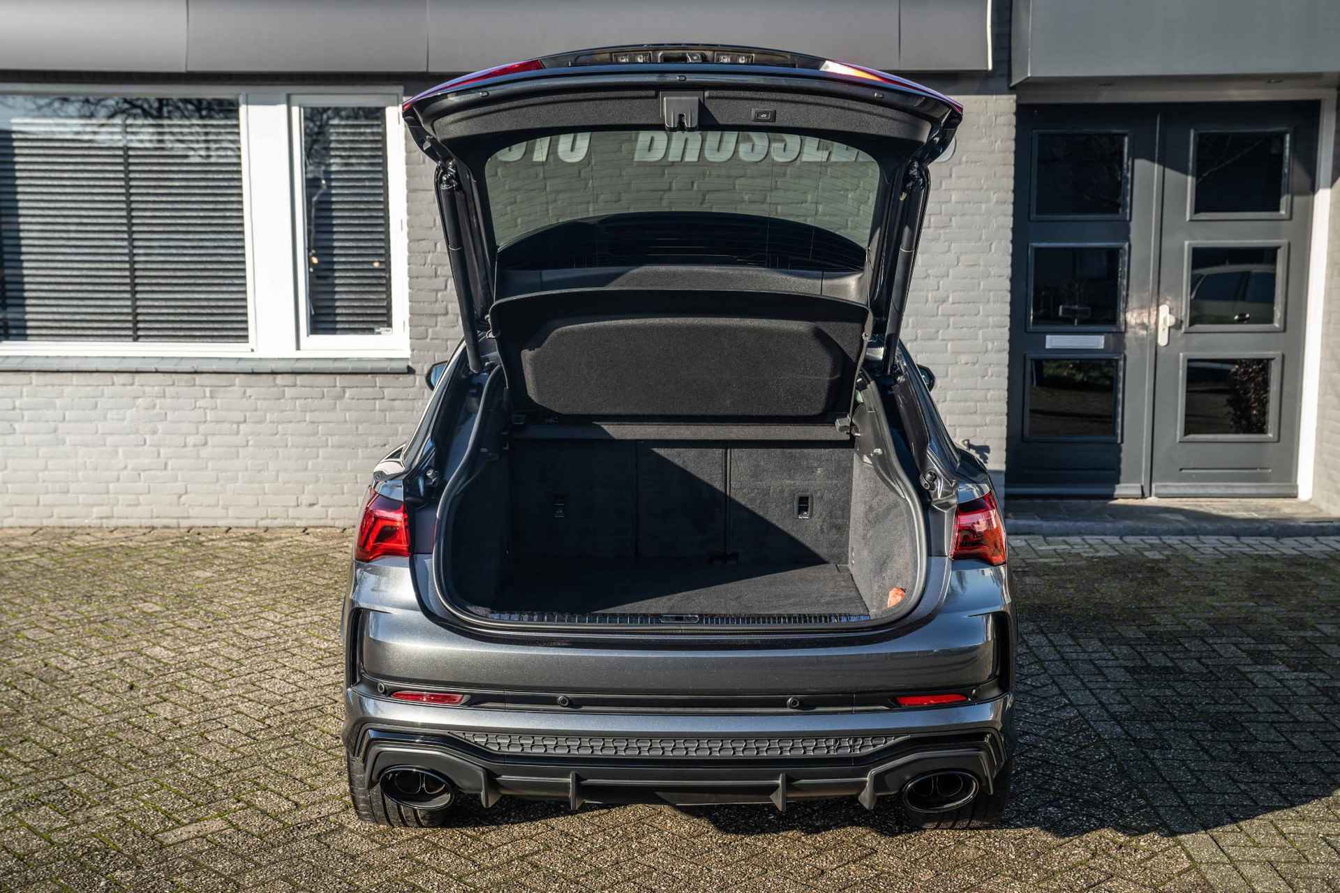 Audi RSQ3 Sportback TFSI RS Pano-Dealer OH-Zeer compleet - 8/46