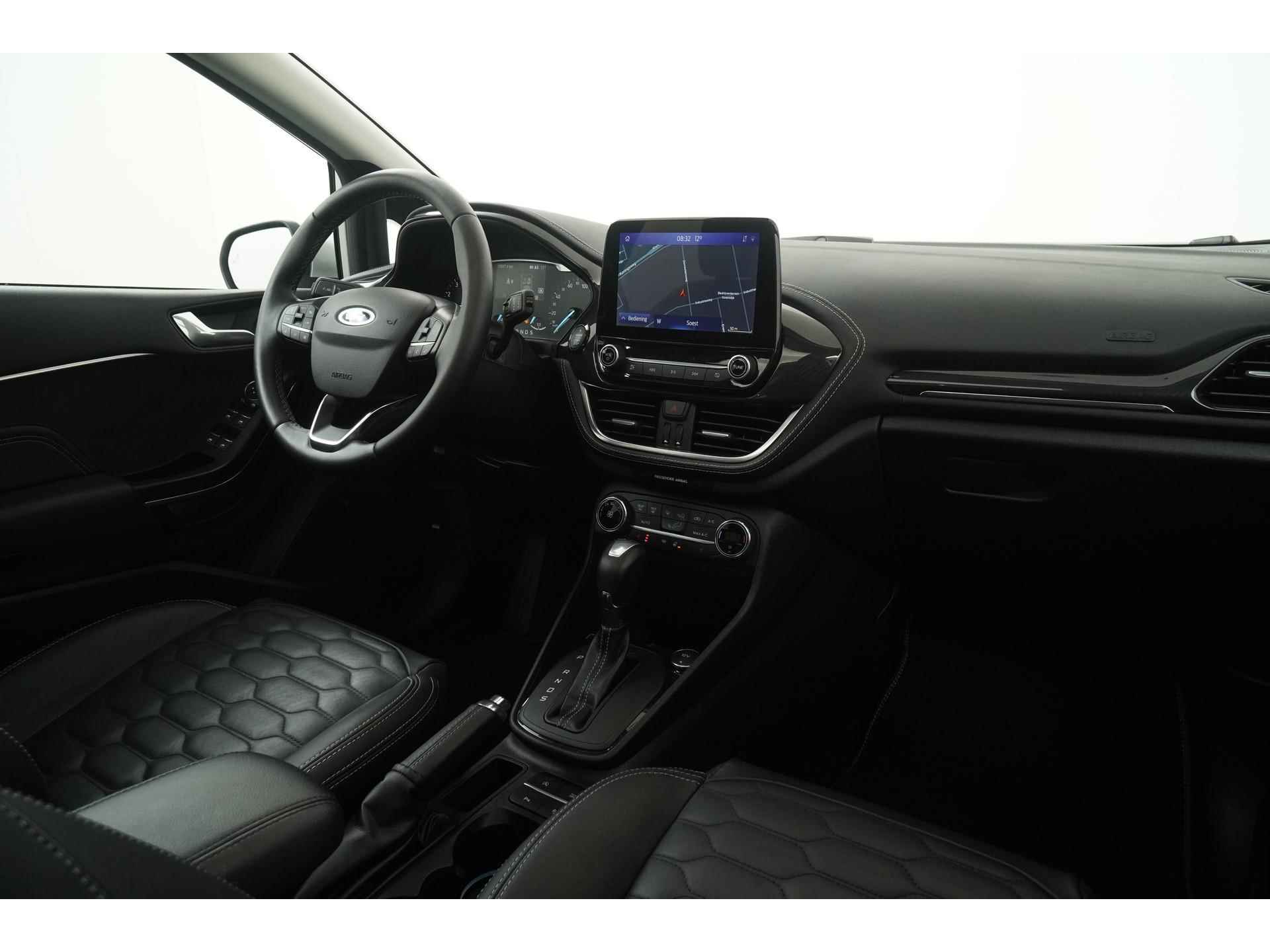 Ford Fiesta 1.0 EcoBoost Vignale Automaat | Panoramadak | Leder | Zondag Open! - 2/45