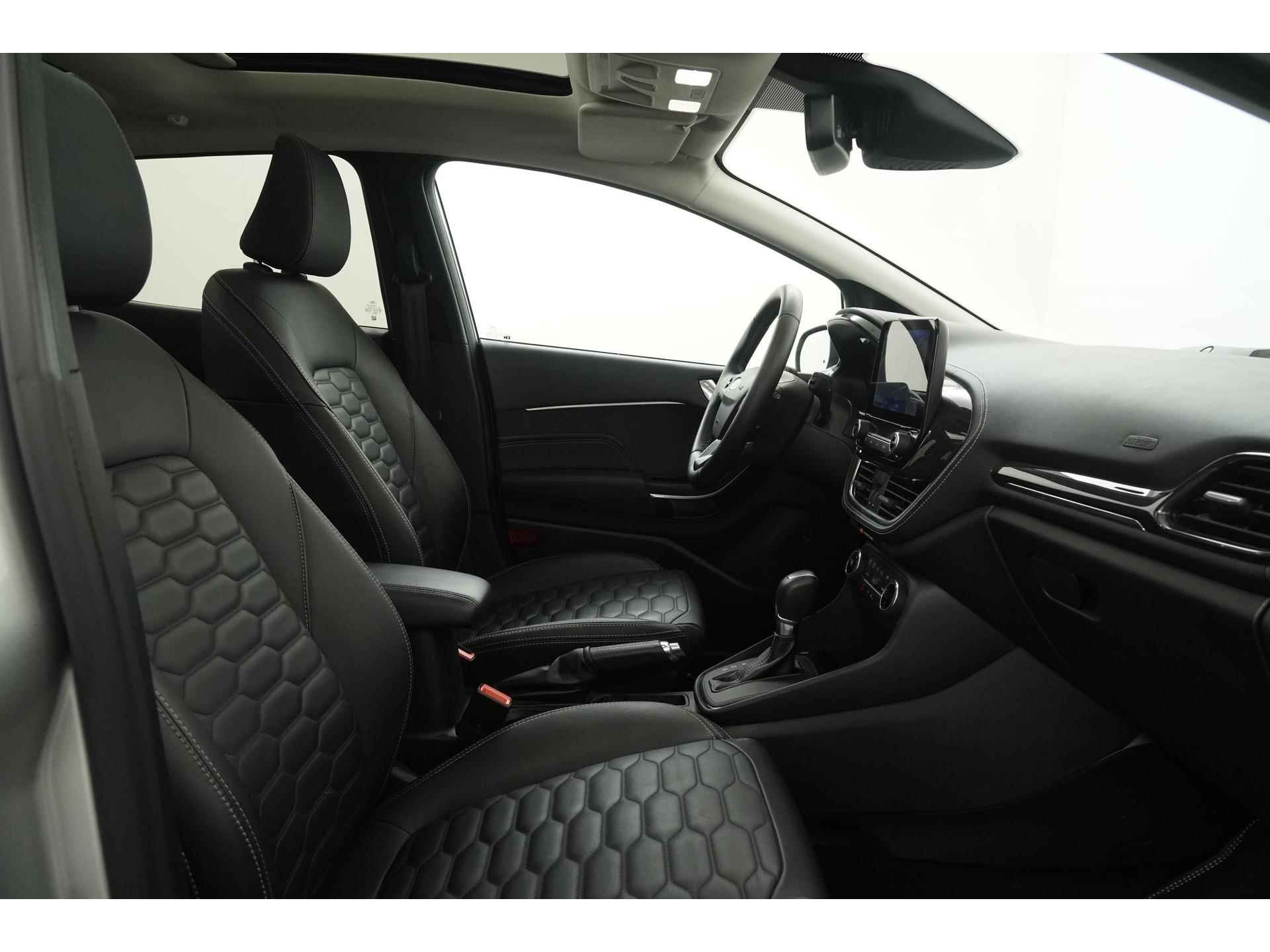 Ford Fiesta 1.0 EcoBoost Vignale Automaat | Panoramadak | Leder | Zondag Open! - 3/45
