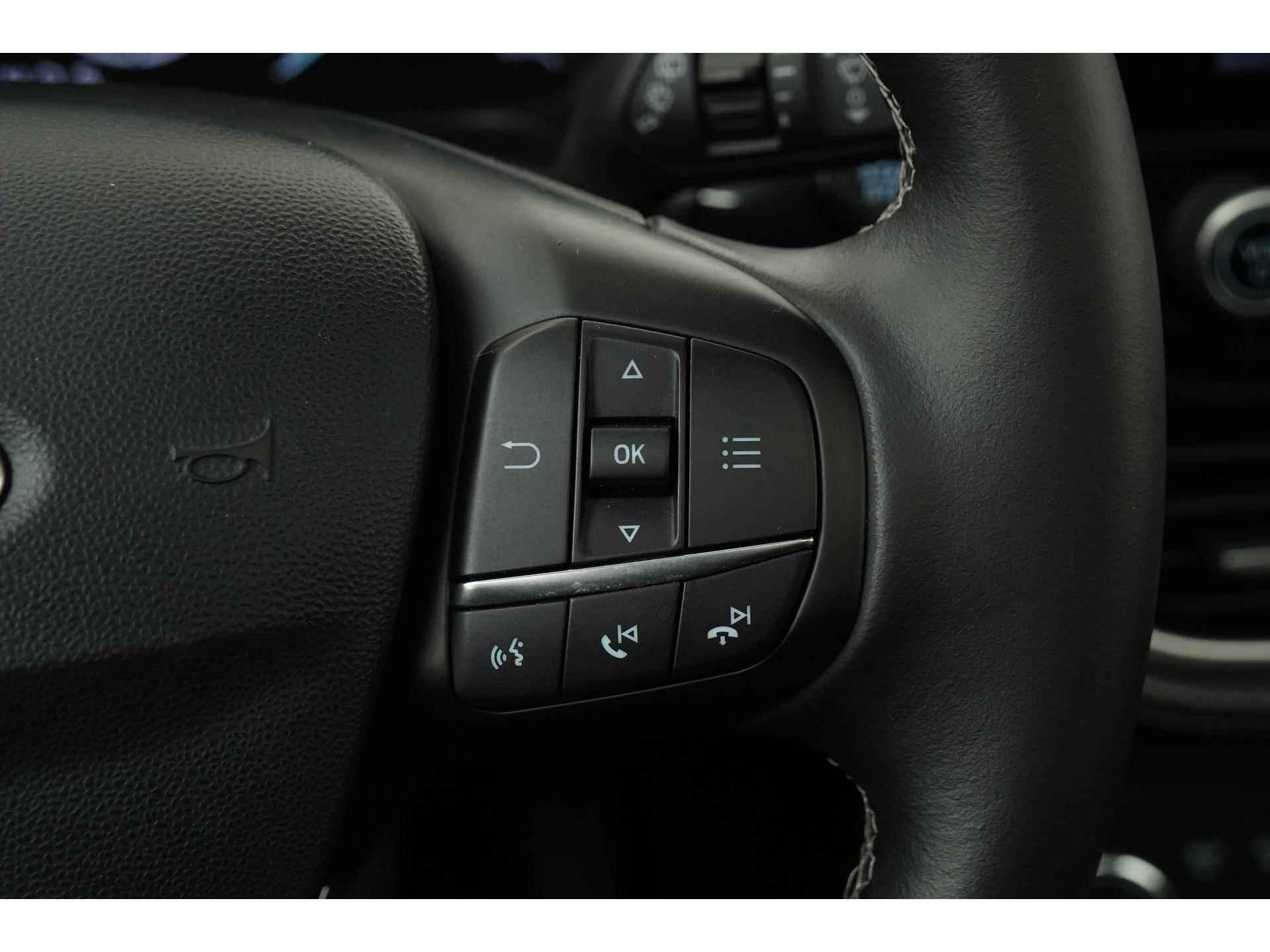 Ford Fiesta 1.0 EcoBoost Vignale Automaat | Panoramadak | Leder | Zondag Open! - 10/45