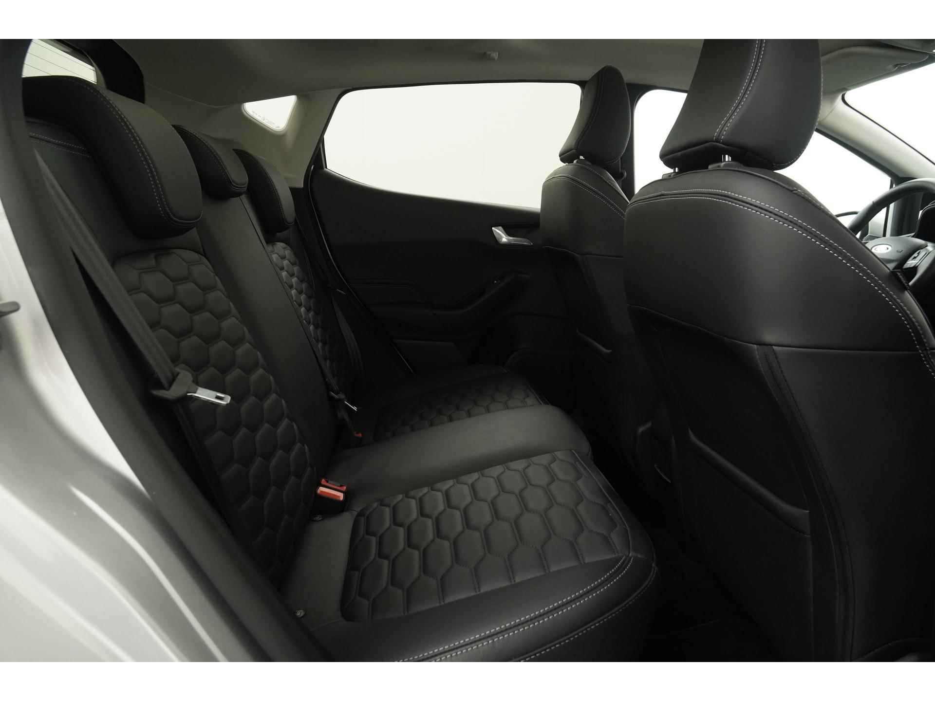 Ford Fiesta 1.0 EcoBoost Vignale Automaat | Panoramadak | Leder | Zondag Open! - 26/45