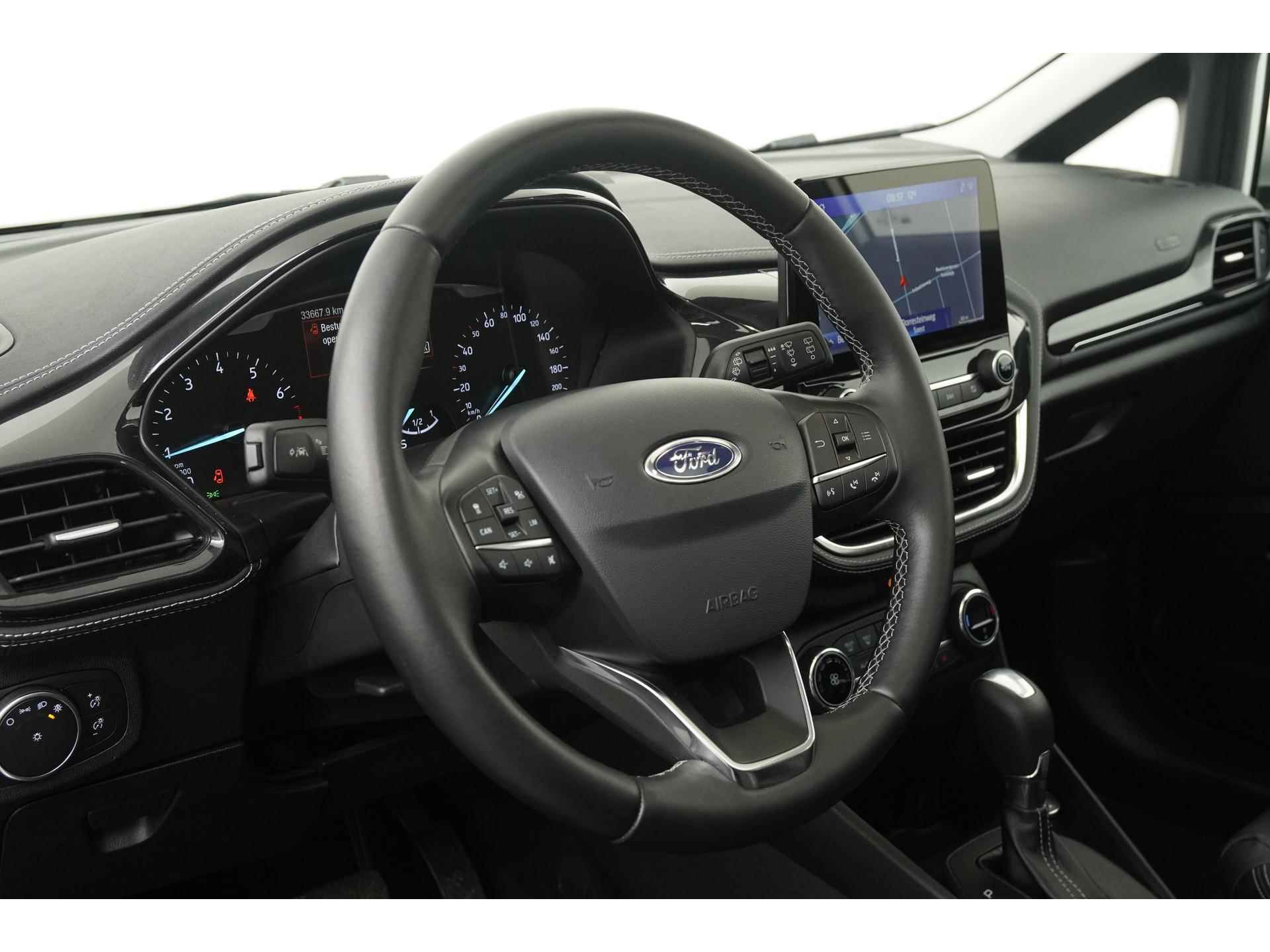 Ford Fiesta 1.0 EcoBoost Vignale Automaat | Panoramadak | Leder | Zondag Open! - 35/45