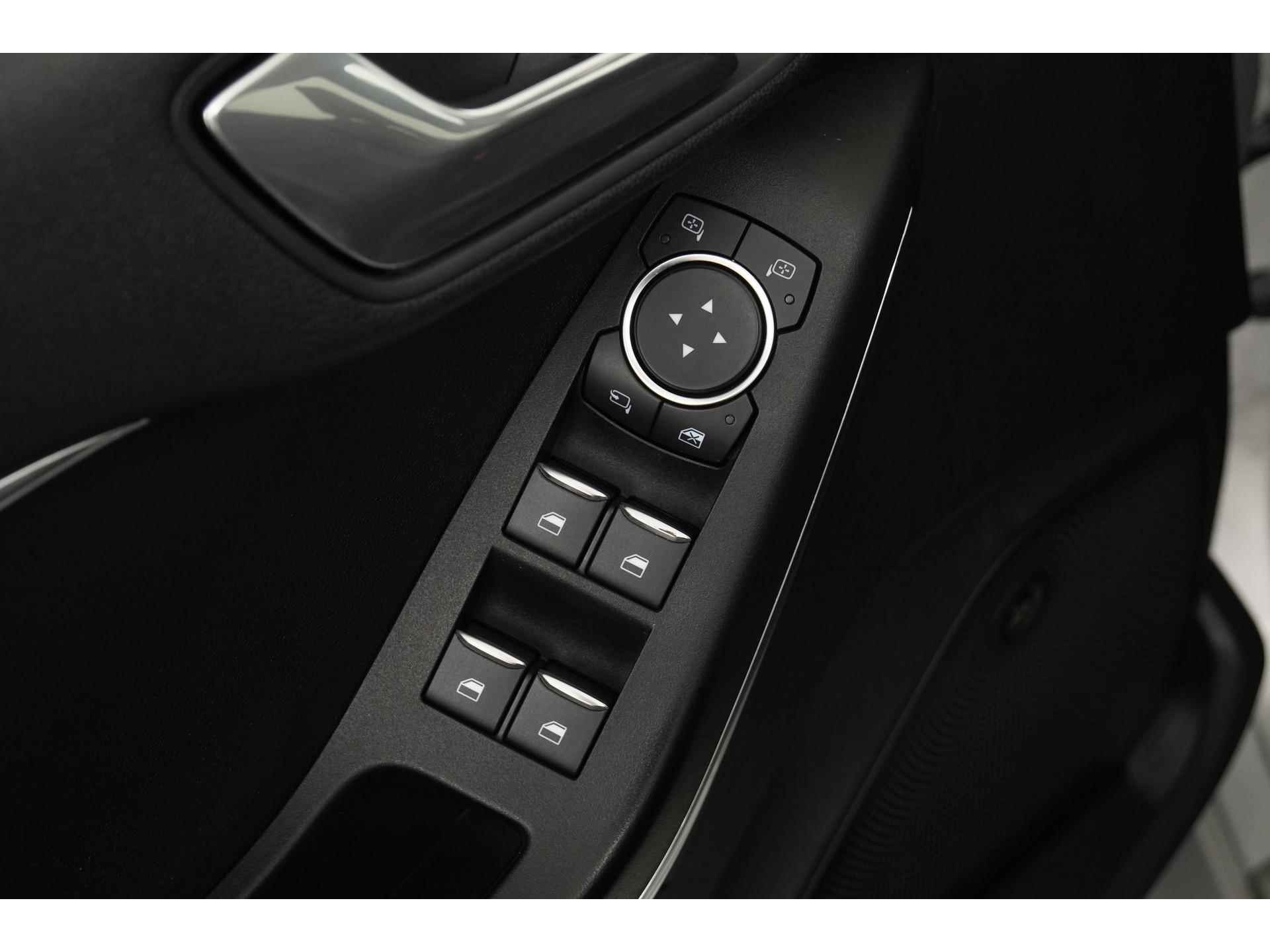 Ford Fiesta 1.0 EcoBoost Vignale Automaat | Panoramadak | Leder | Zondag Open! - 36/45