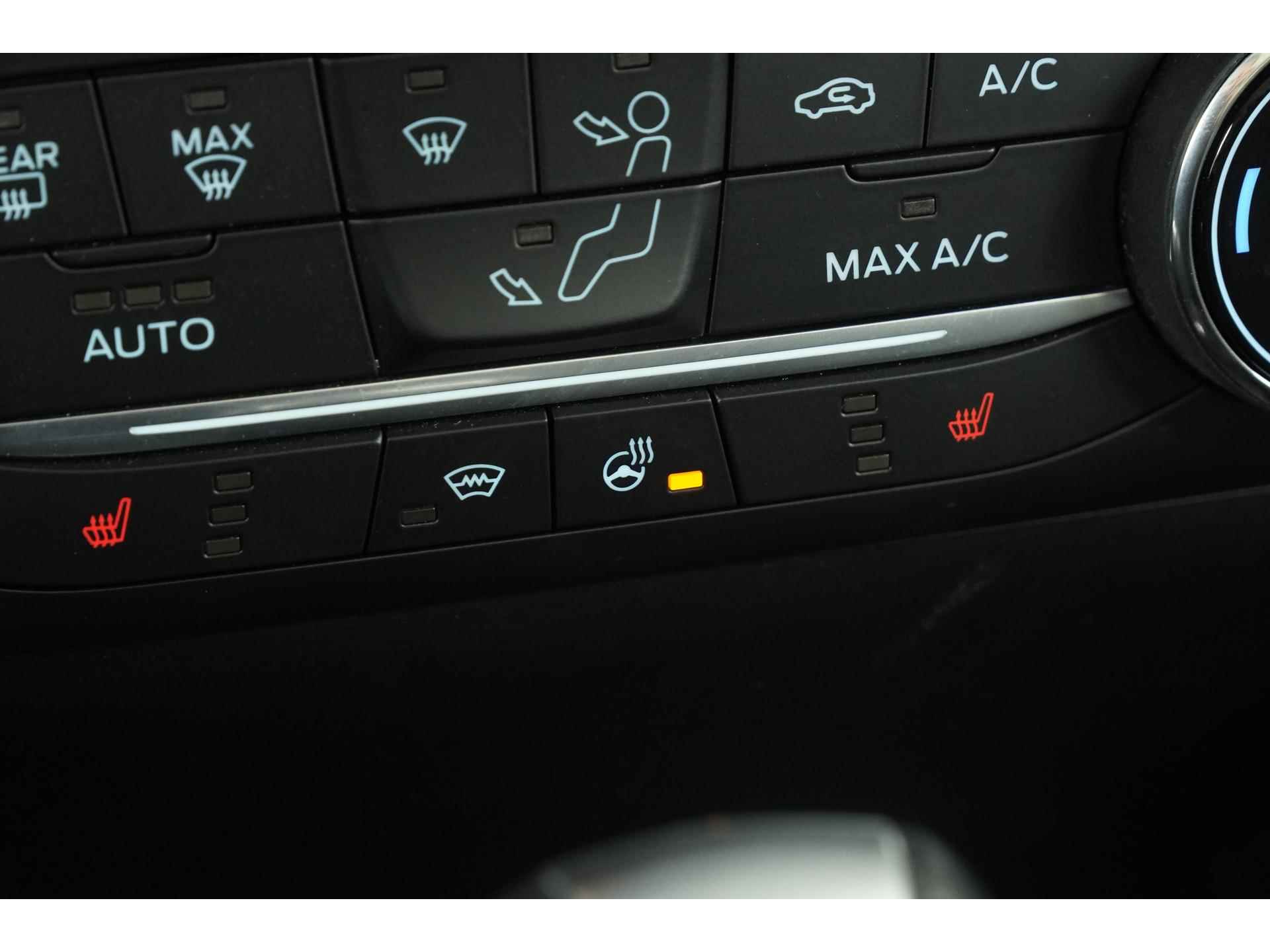Ford Fiesta 1.0 EcoBoost Vignale Automaat | Panoramadak | Leder | Zondag Open! - 39/45