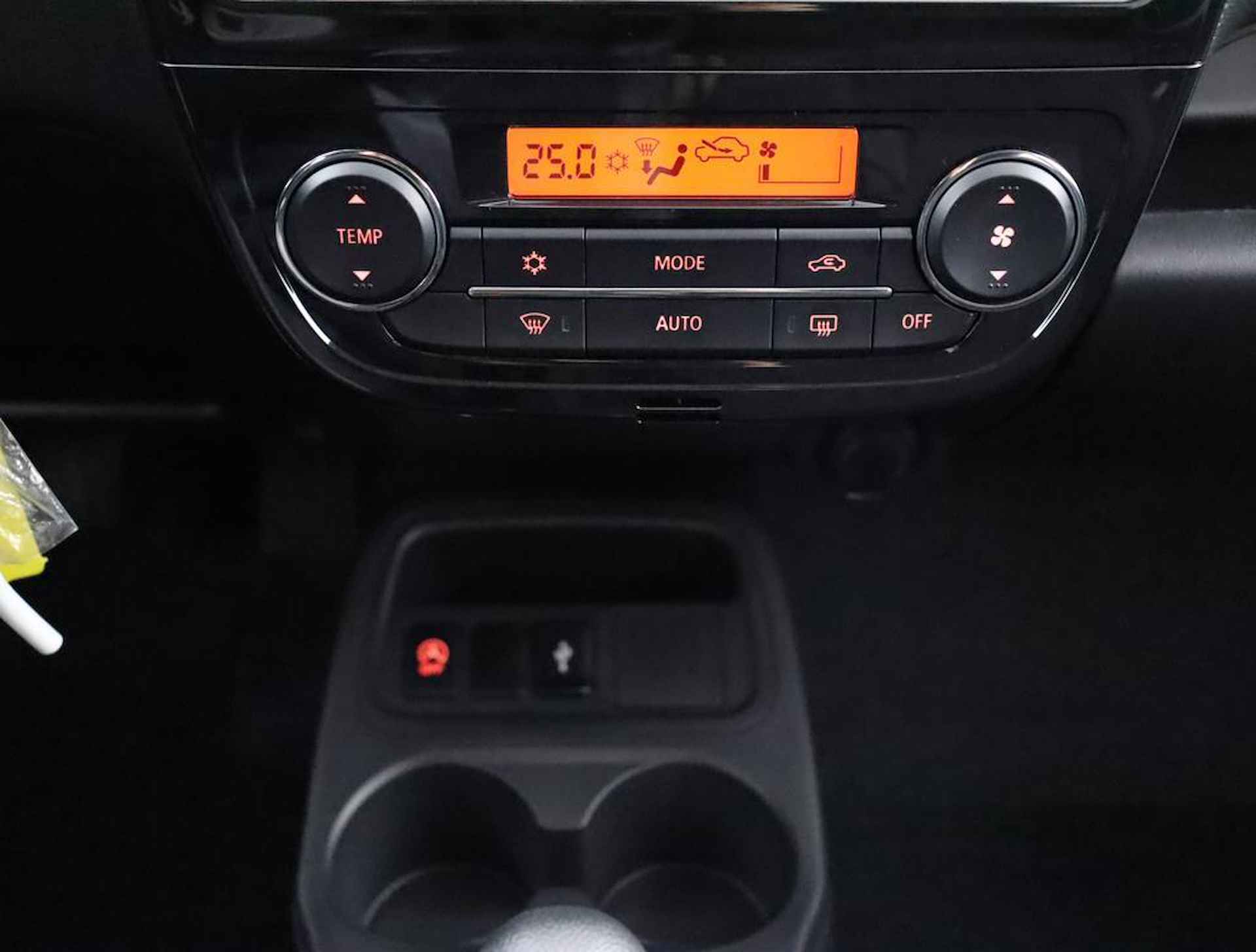 Mitsubishi Space Star 1.2 Dynamic | €500,- korting! | Camera | Climate Control (Elektronische Airco) | Apple Car Play | Android Auto | Mediascherm | LED | Metallic Lak | Cruise Control | - 34/42