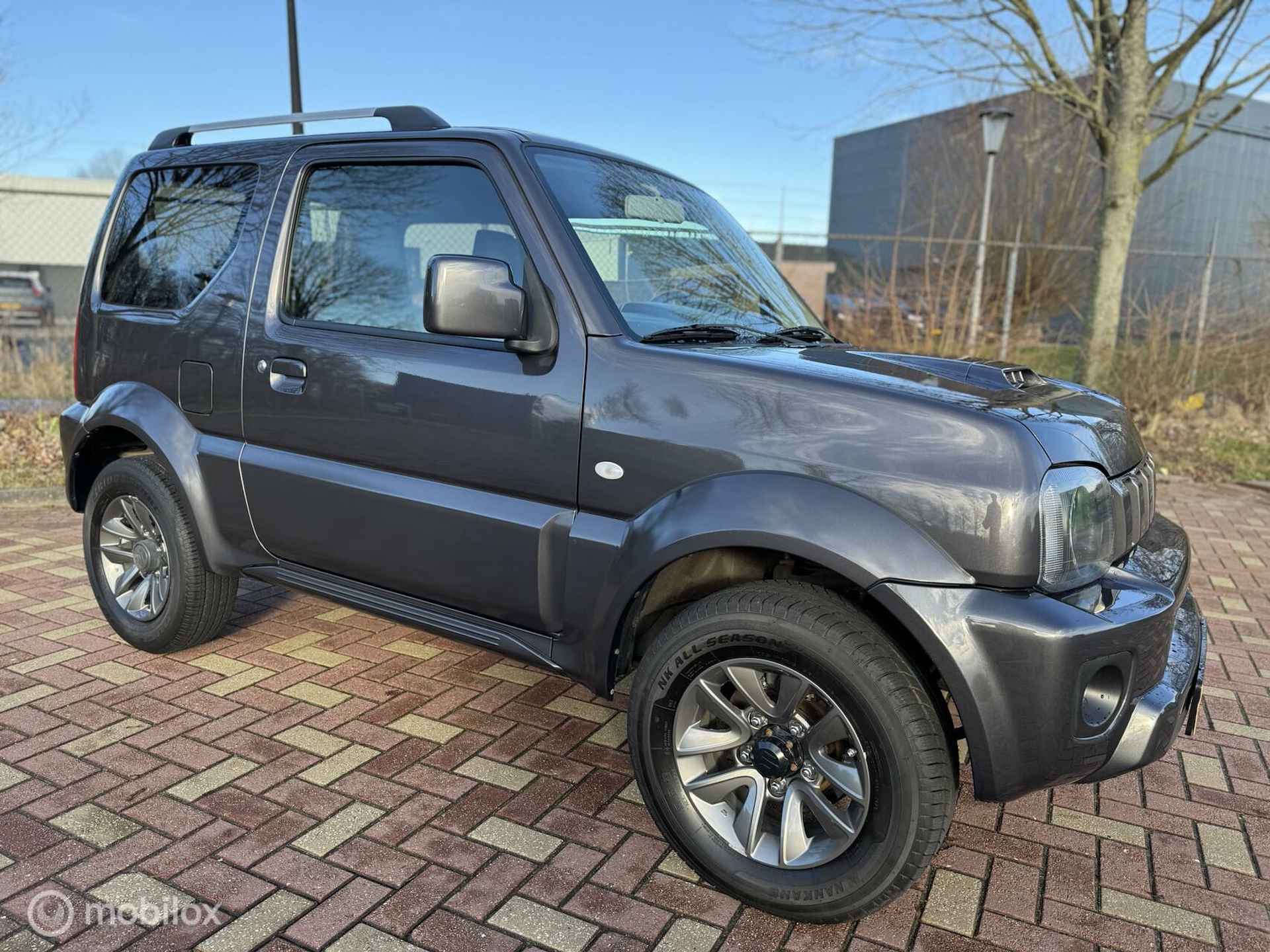 Suzuki Jimny 1.3 Exclusive - 12/28