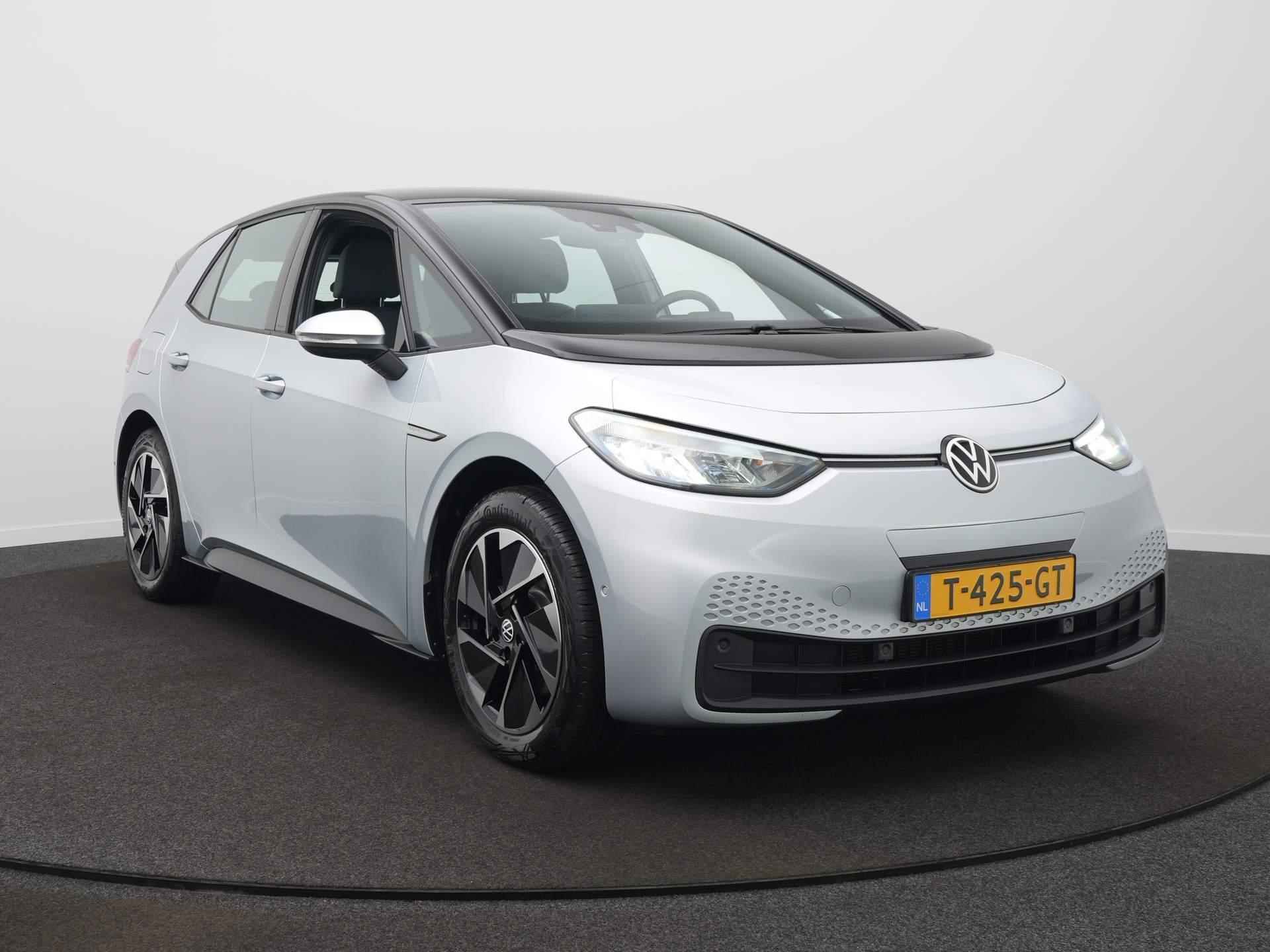 Volkswagen ID.3 Pure 45 kWh Navi / Clima / Cruise / Stoelverwarming / Achteruitrijcamera / Ambiance Verlichting - 3/52