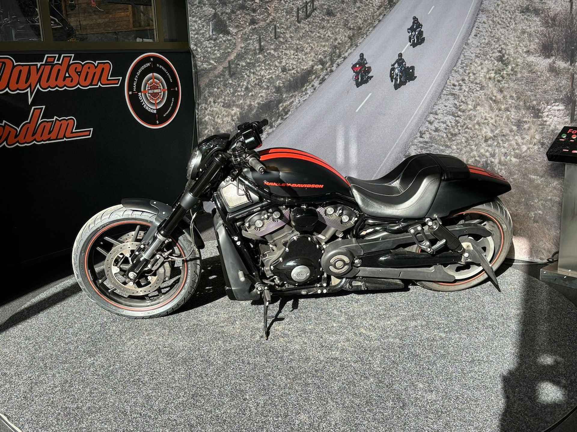 Harley-Davidson VRSCDX Night Rod Special - 5/9