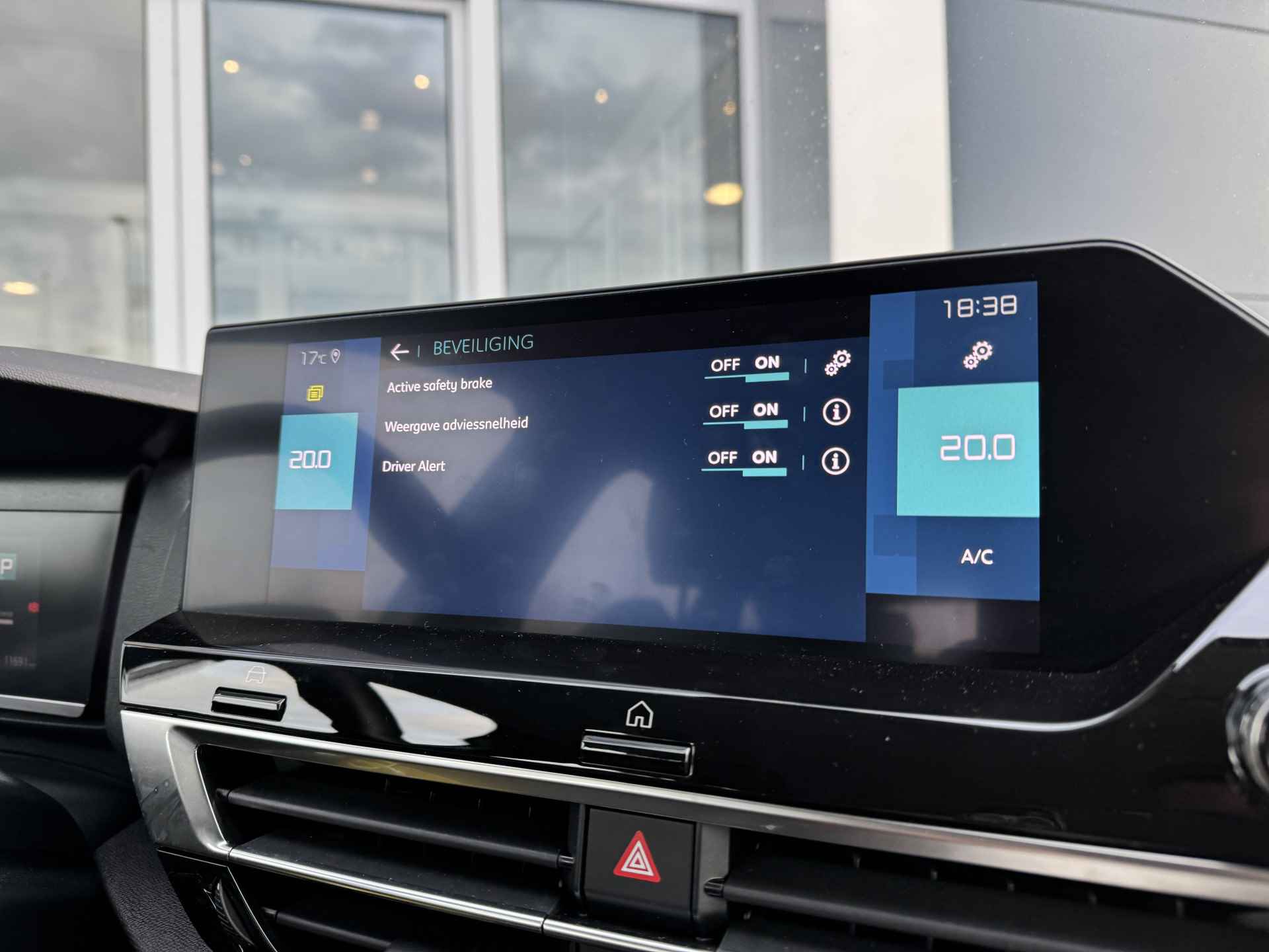 Citroën Ë-C4 Feel 50 kWh | Cruise Control | Sensoren achter | Climate | Carplay - 25/30