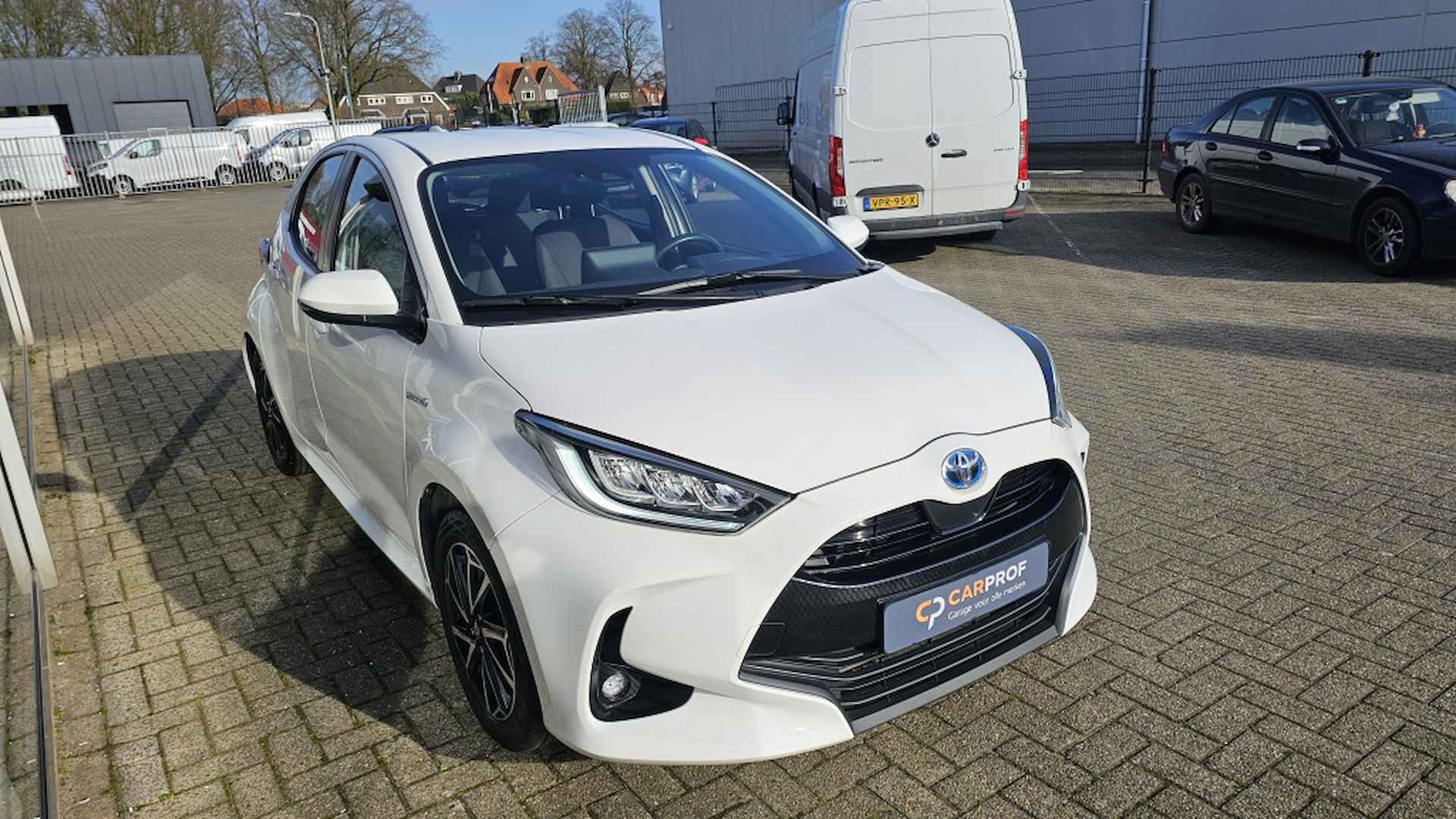 Toyota Yaris 1.5 Hybride Dynamic NLauto | dealeronderhouden | All-in - 7/23